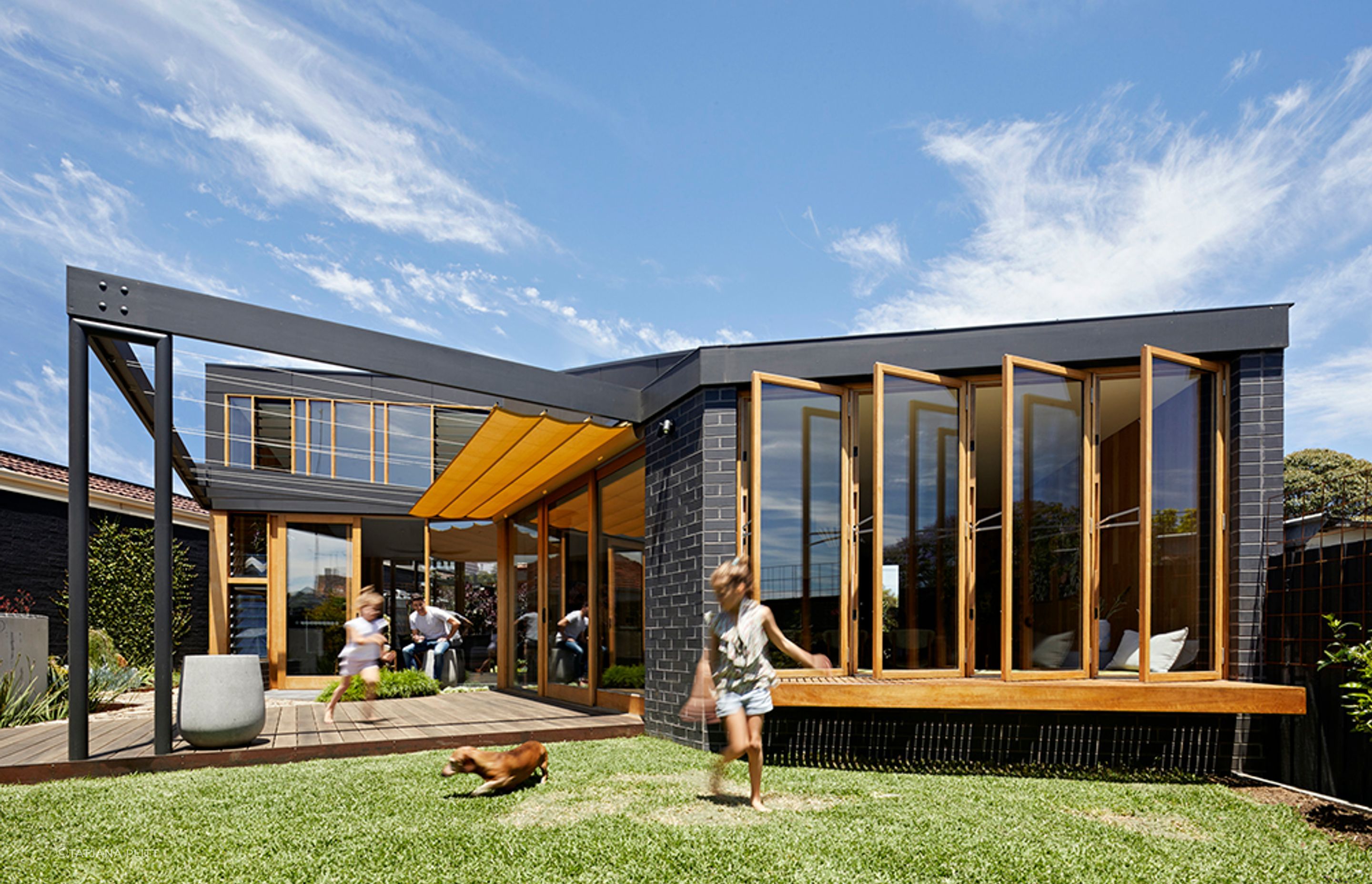 Bent Annexe