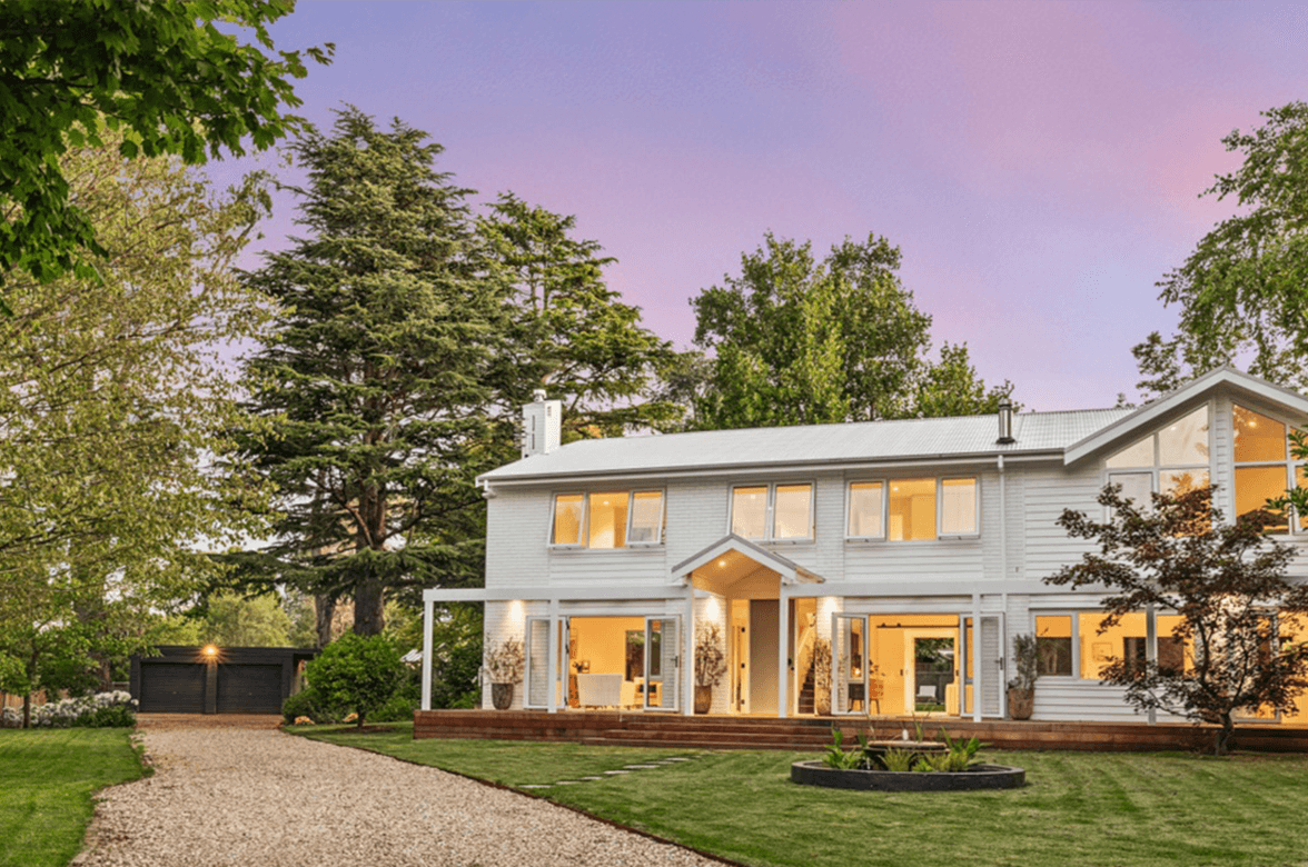 Bradman Avenue, Bowral