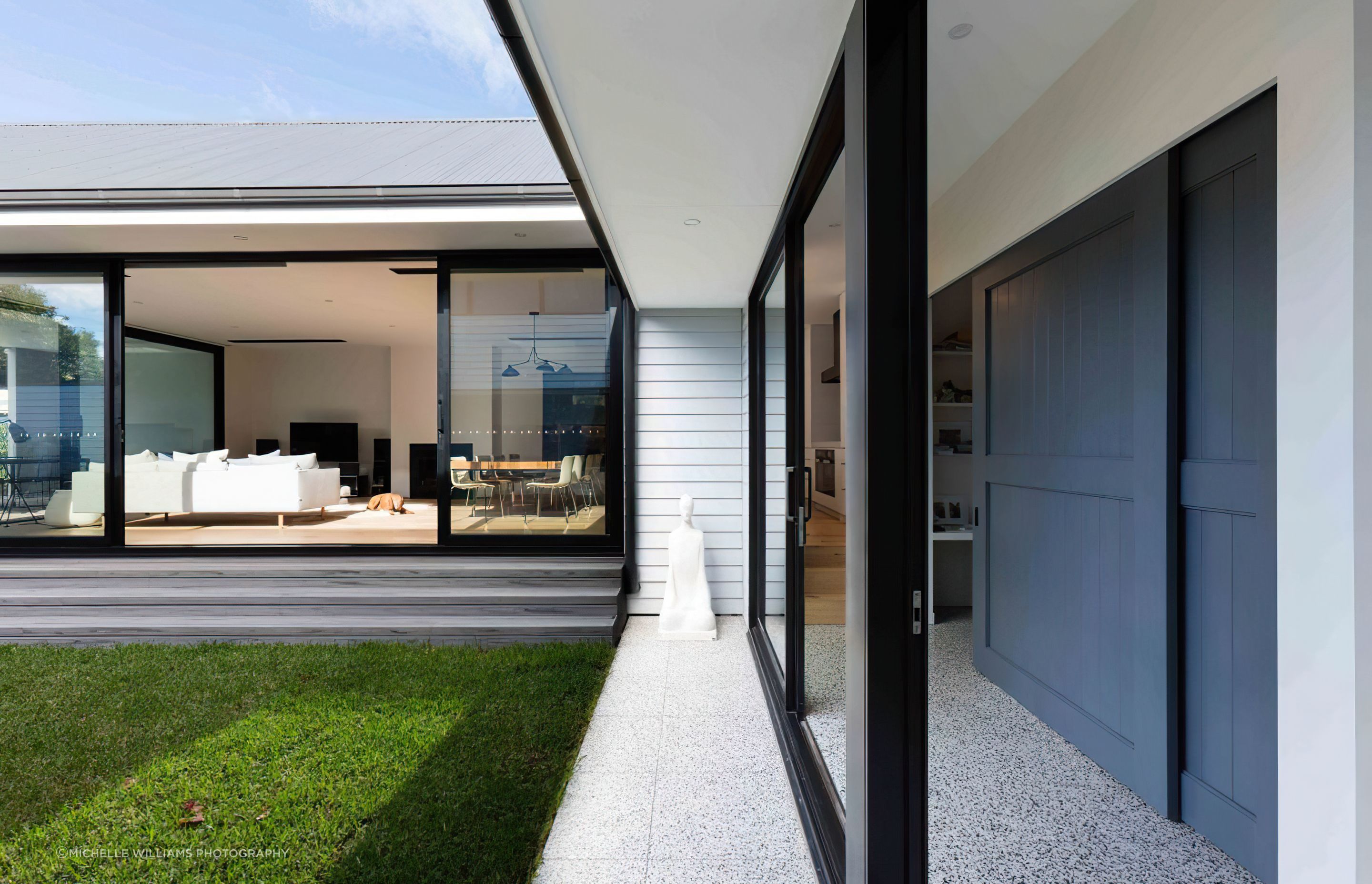 buildmeA282DDJohnstoneAve7-1024x683-gigapixel-standard-scale-481x.jpg