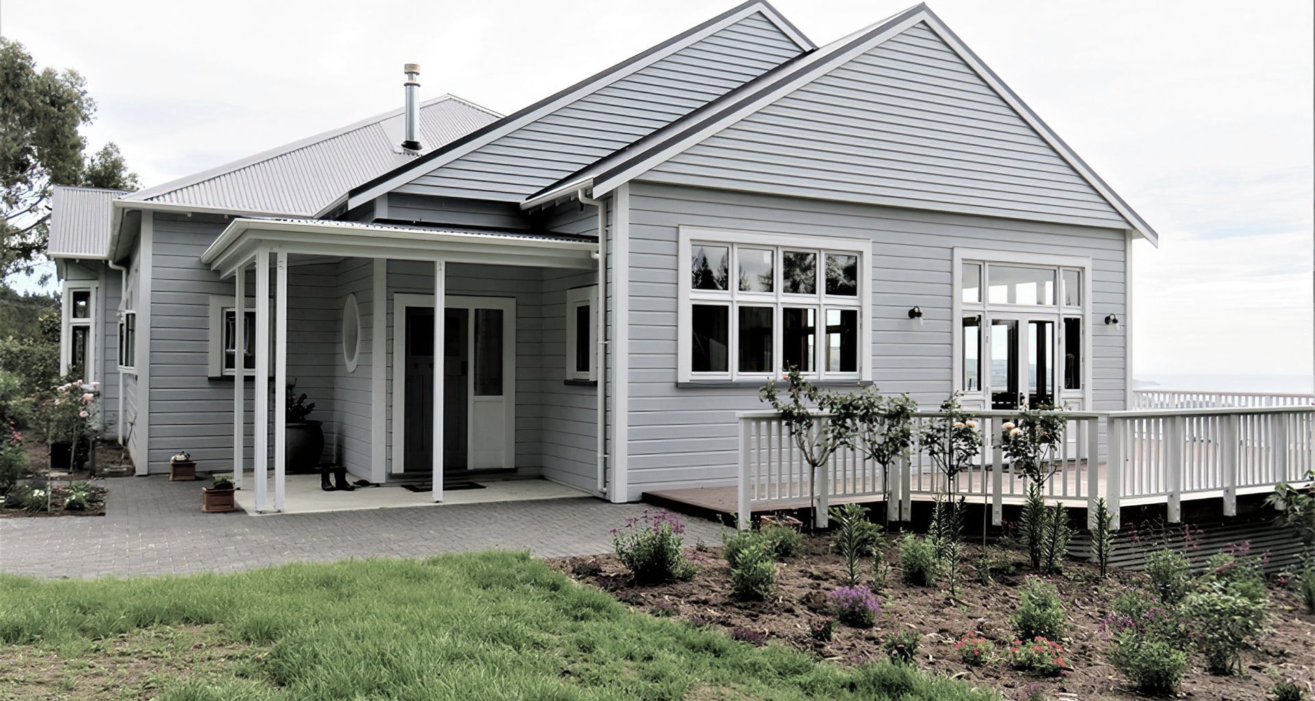 Wooden windows & Kitchen renovation banner