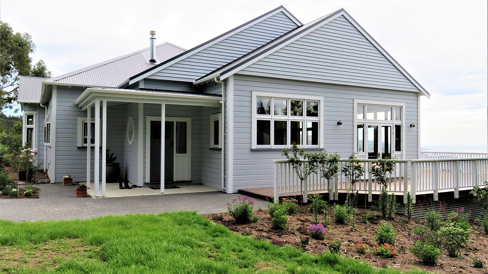 Wooden windows & Kitchen renovation banner