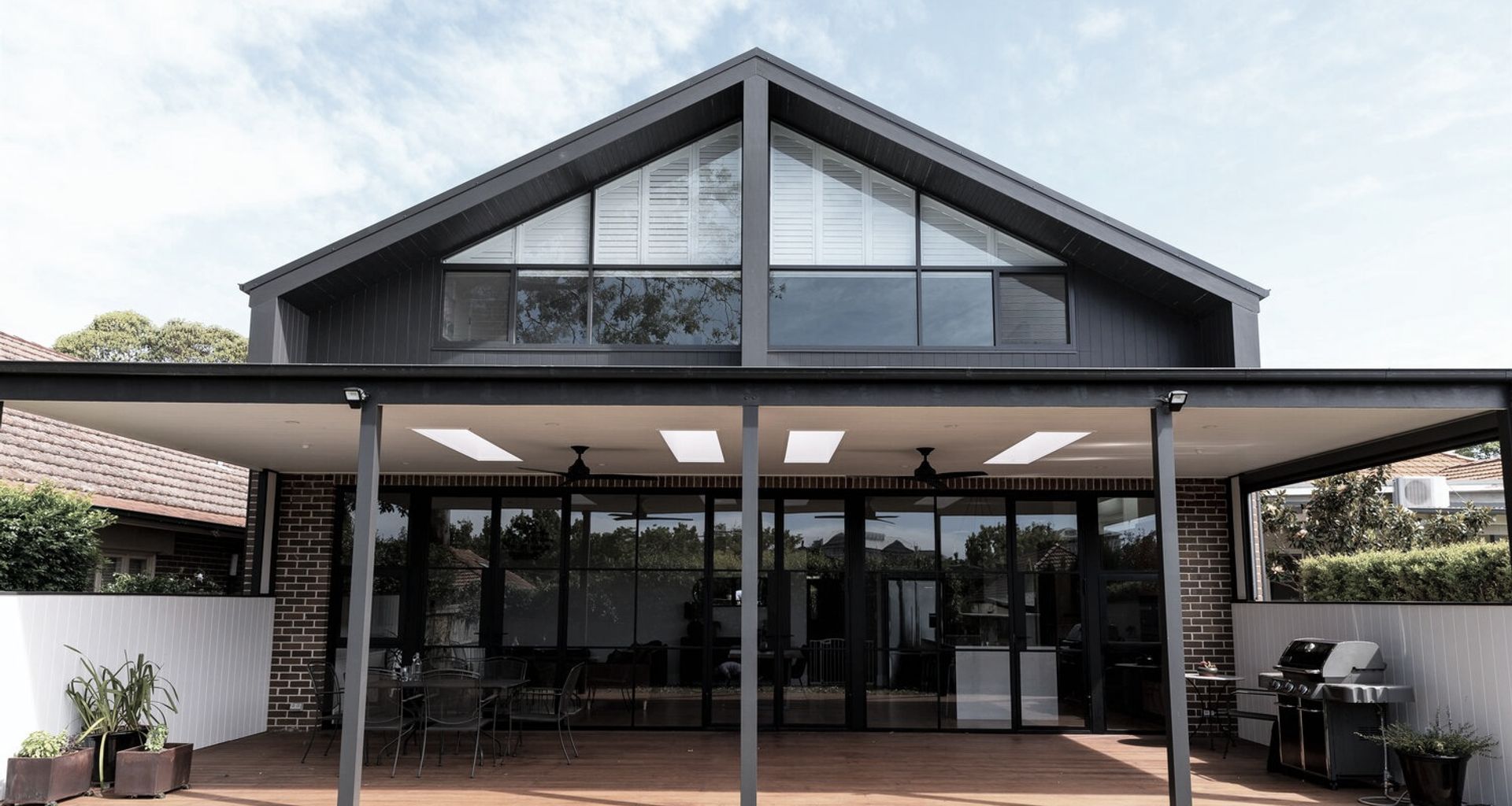 Mod-bungalow - Cabarita NSW banner
