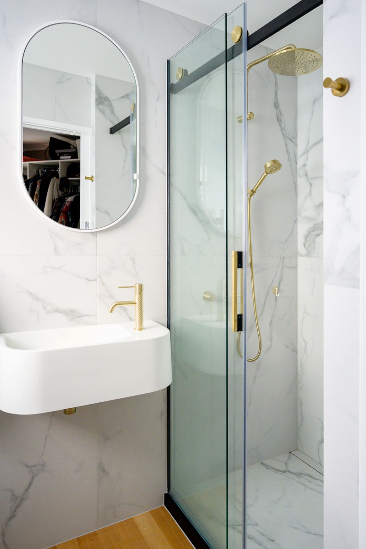 ensuite-interior-designer-.jpg