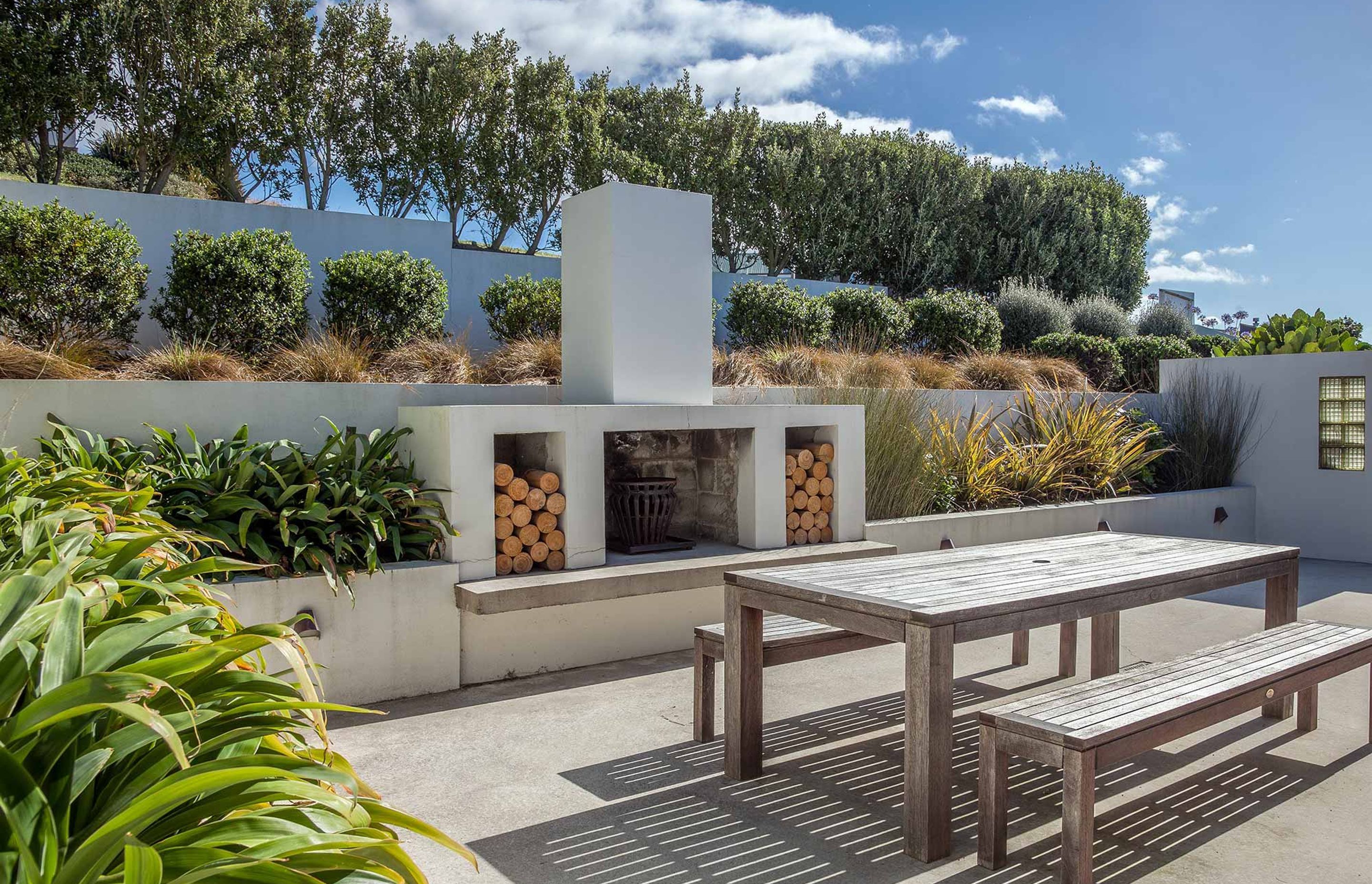 Exterior landscaping, Dunedin
