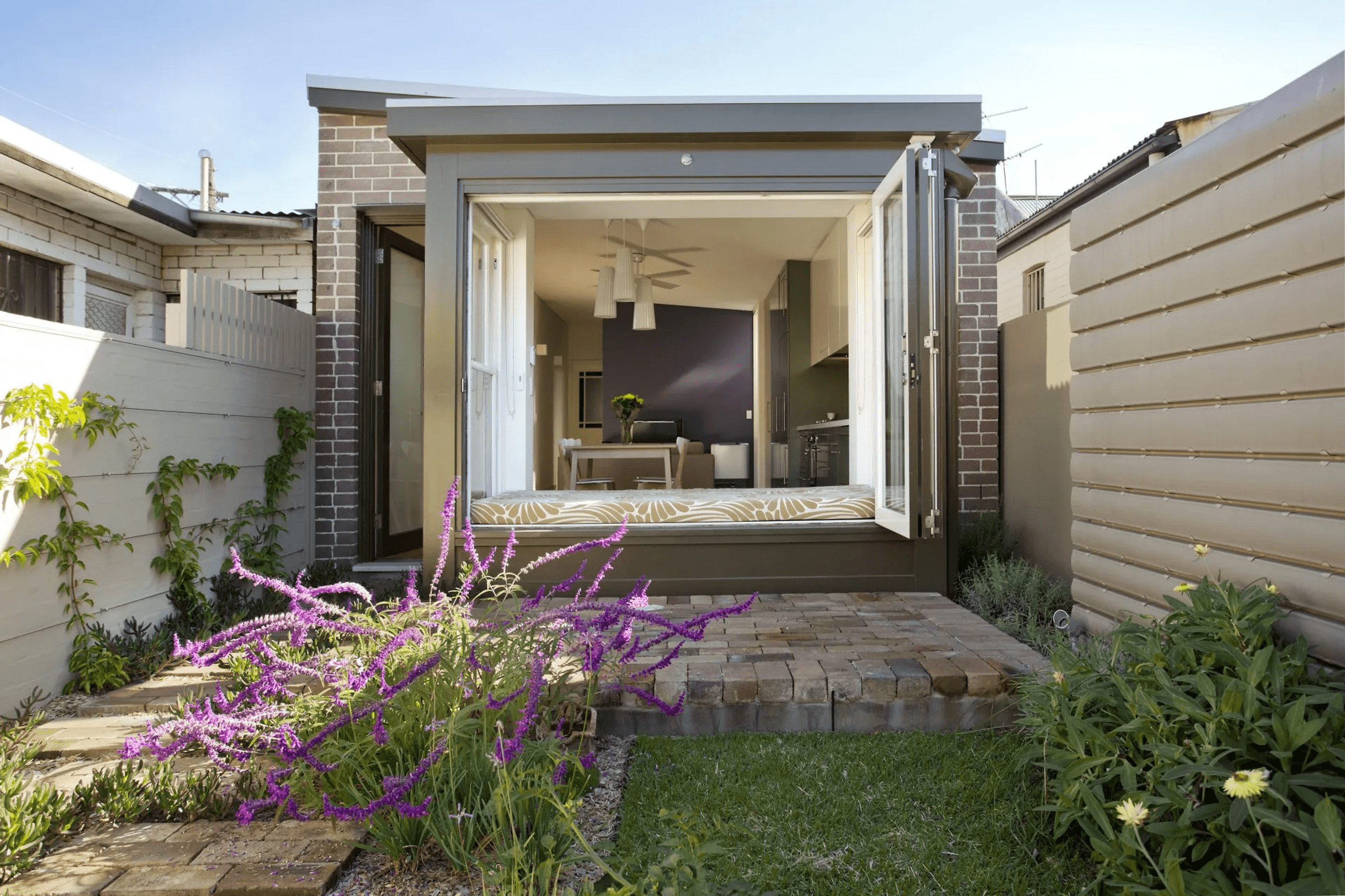 ENMORE, Edgeware