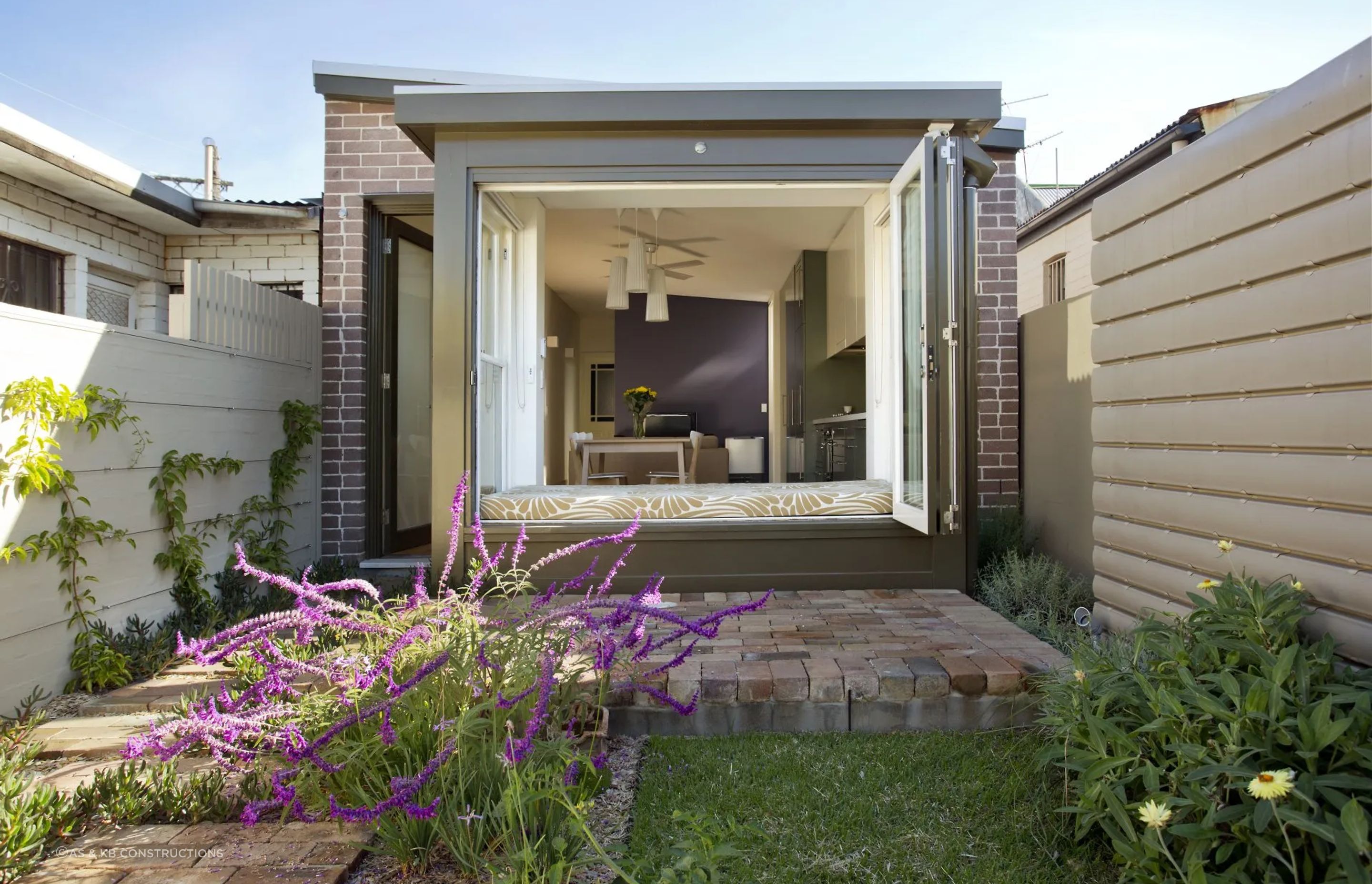 ENMORE, Edgeware