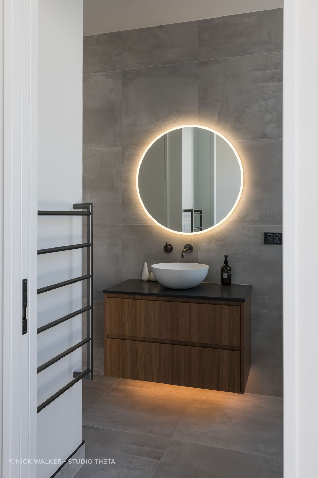 Guest Bathroom 2