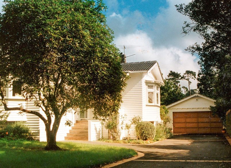 Maungakiekie Avenue, Greenlane