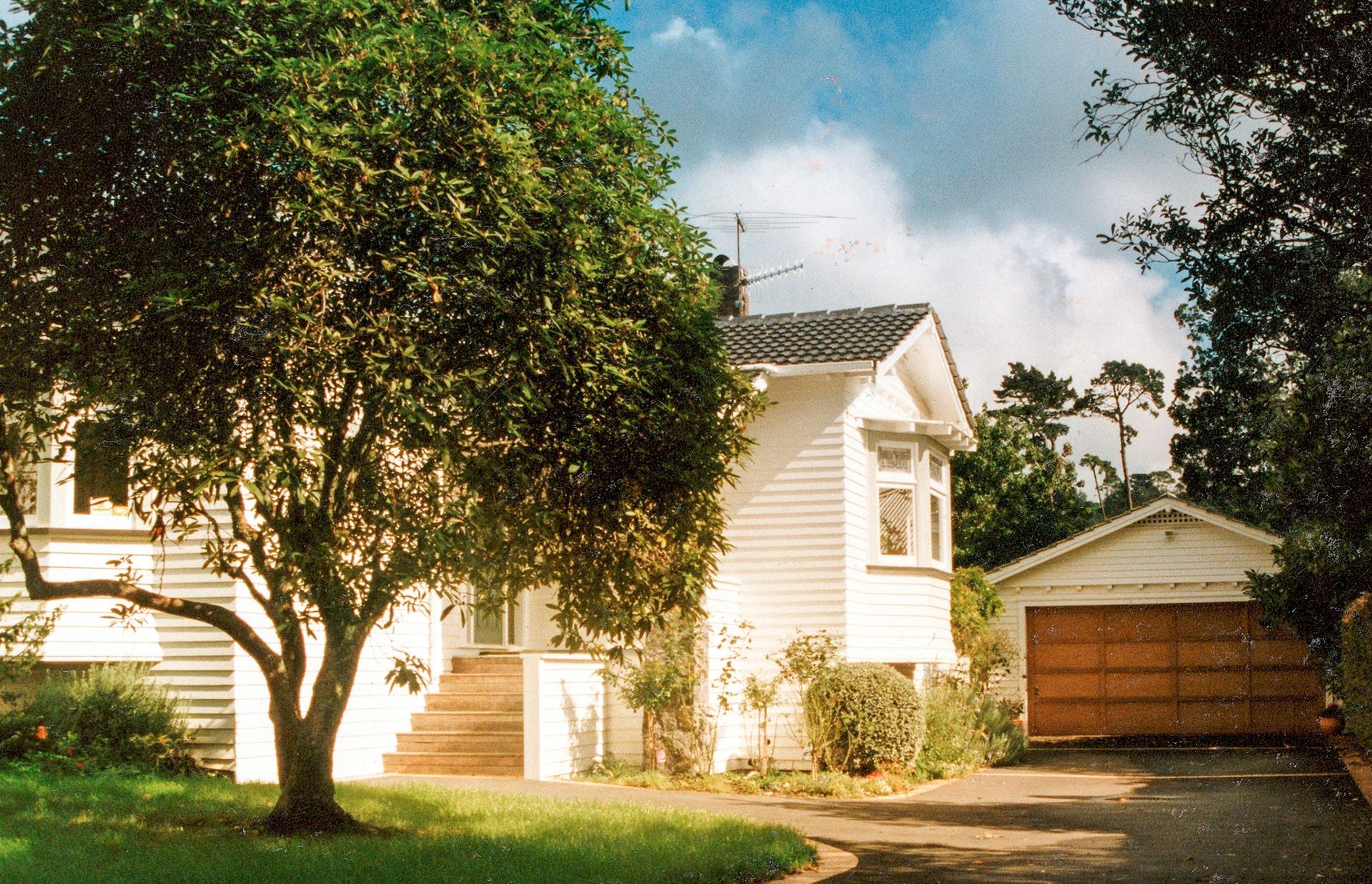 Maungakiekie Avenue, Greenlane