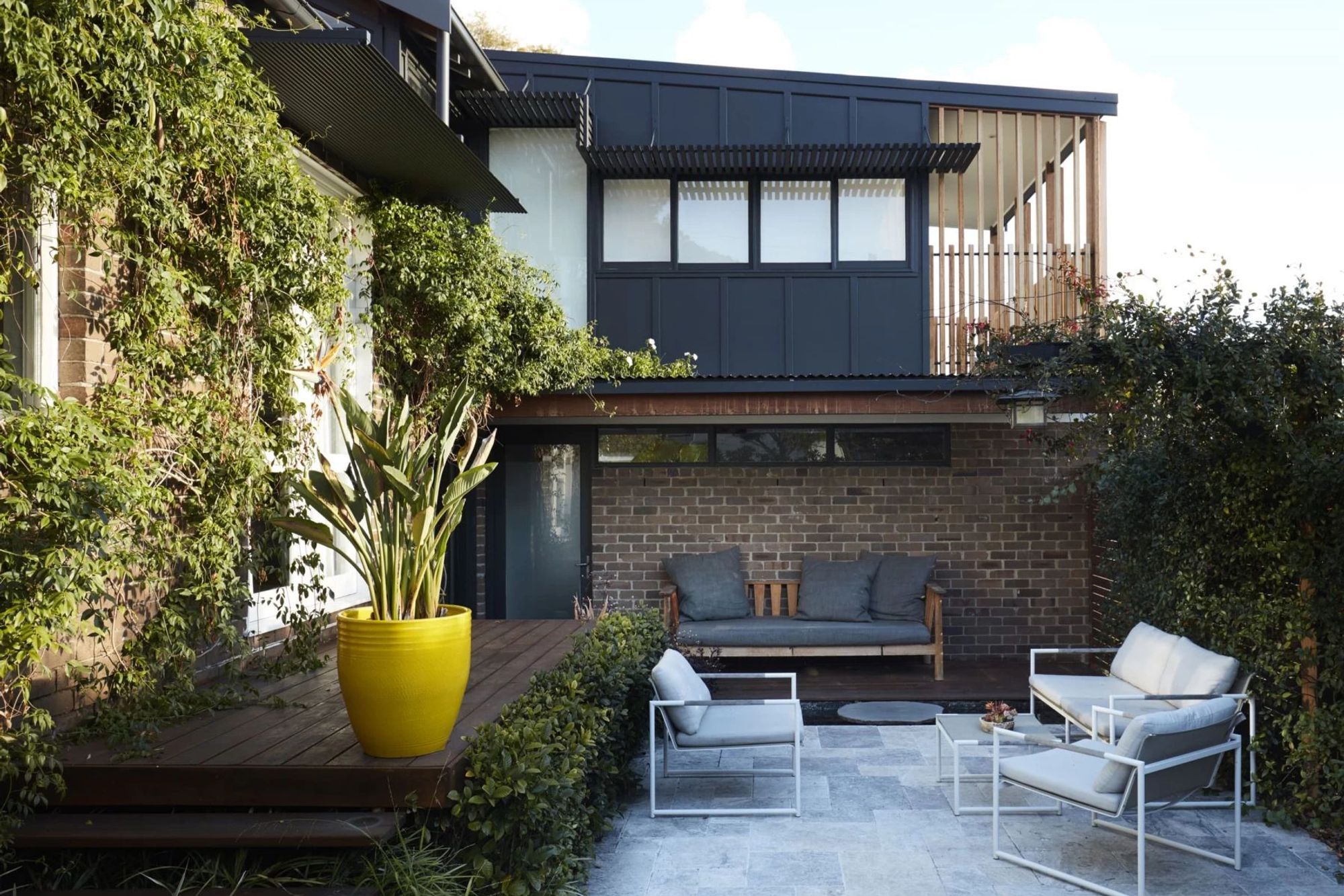 Annandale House