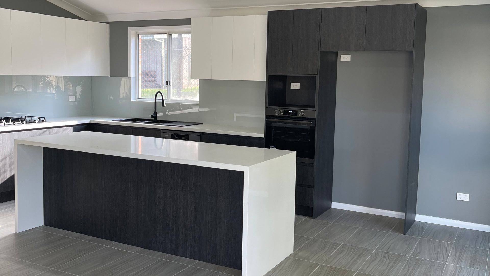 OPEN PLAN LIVING KITCHEN banner