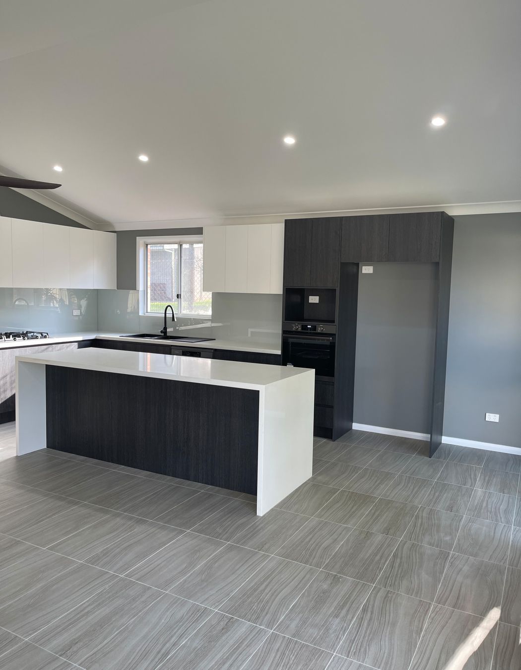 OPEN PLAN LIVING KITCHEN