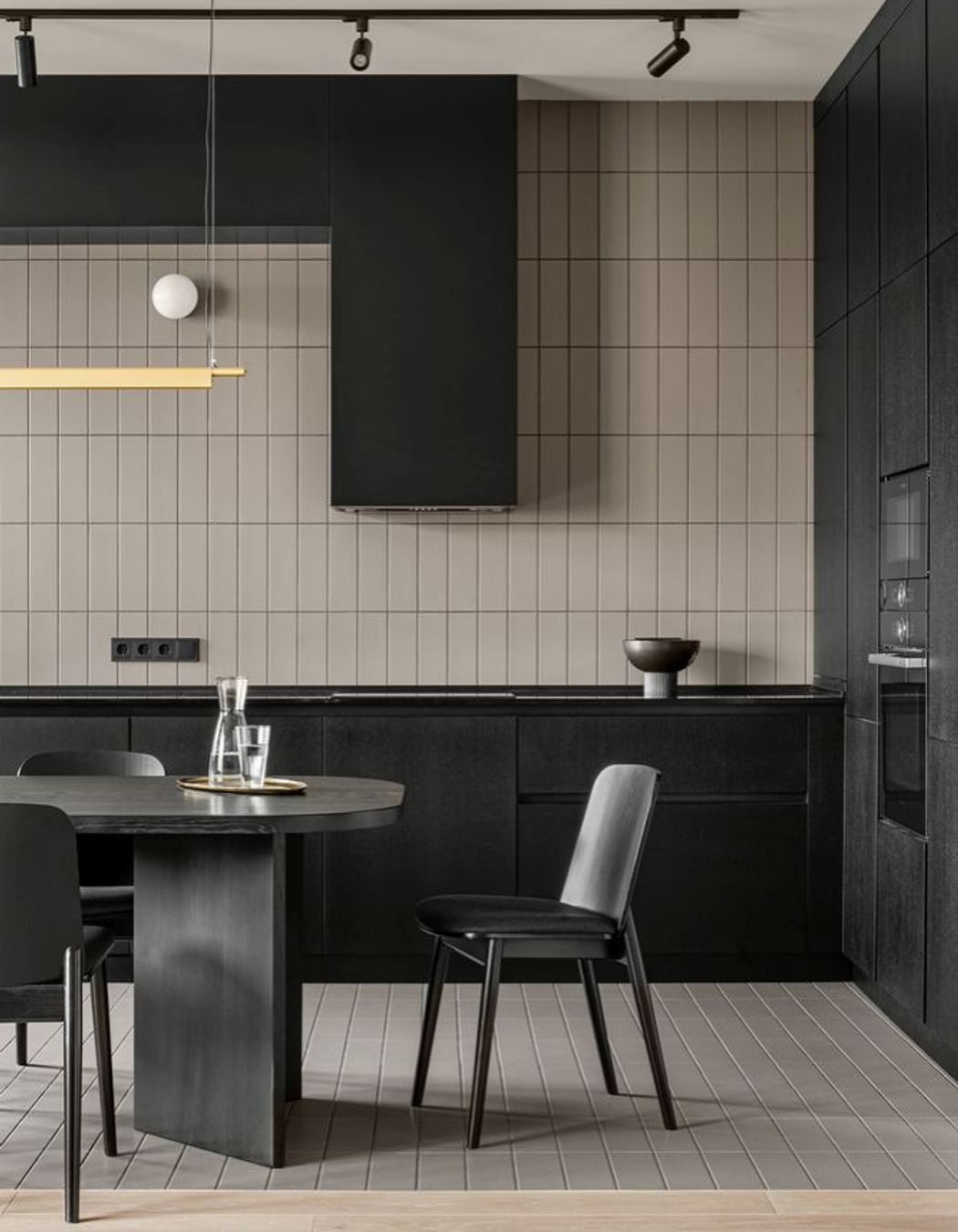 PERFECT BLEND OF FORM AND FUNCTION - FULL RENOVATION