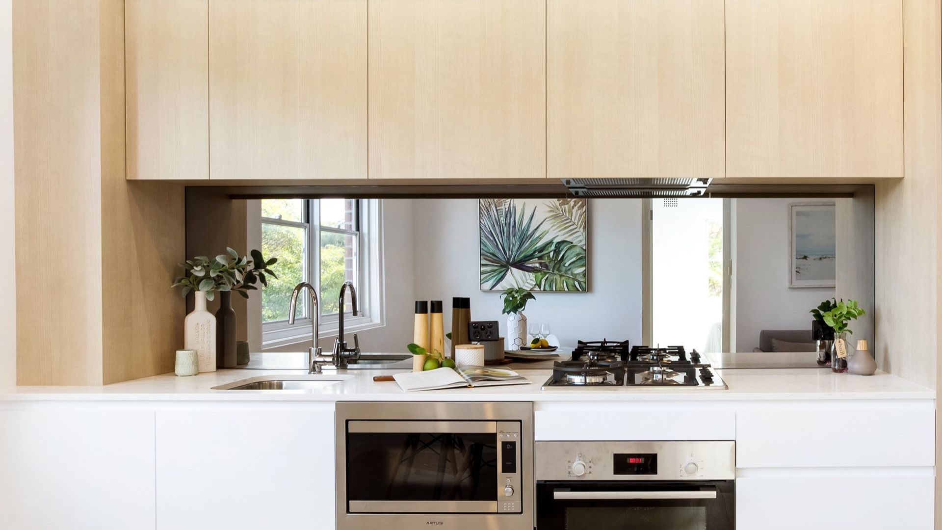 The Dover Apartment / Rose Bay banner