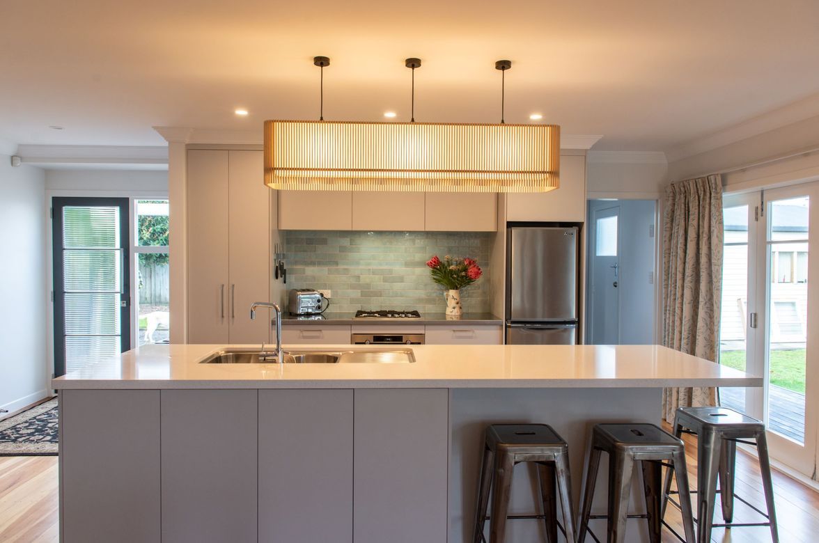 Te Puna Country Kitchen - iO Lighting