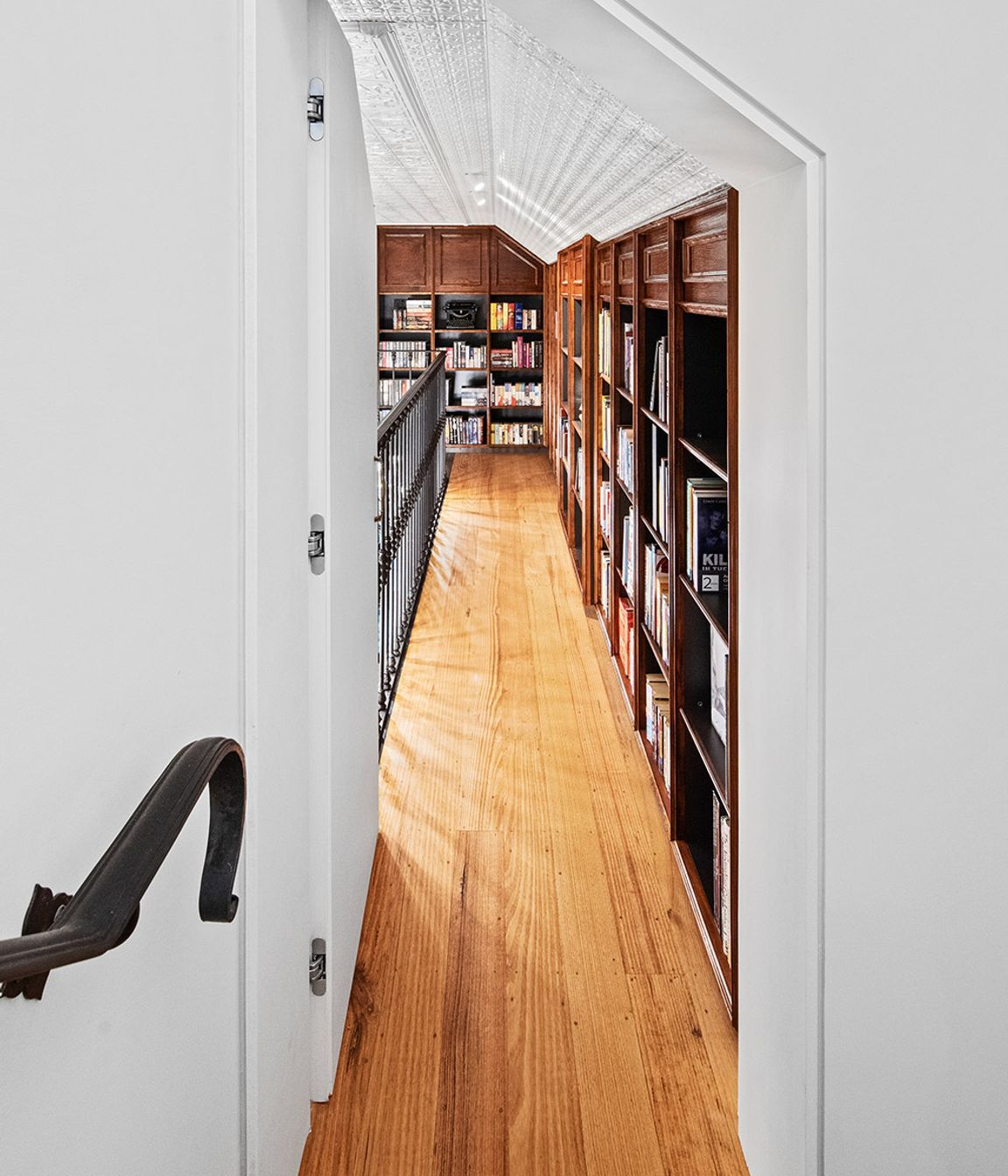 De Carle Library