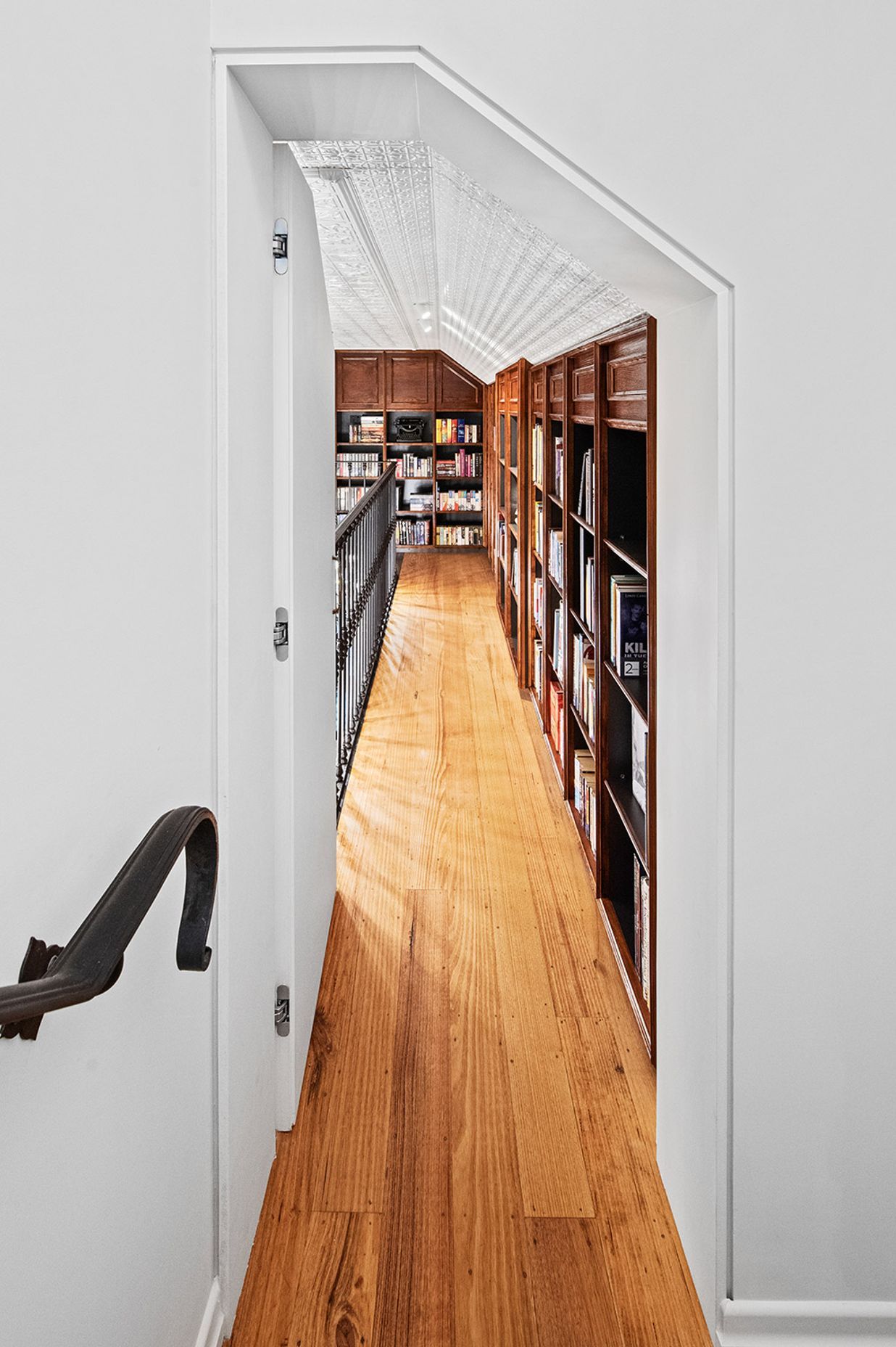 De Carle Library