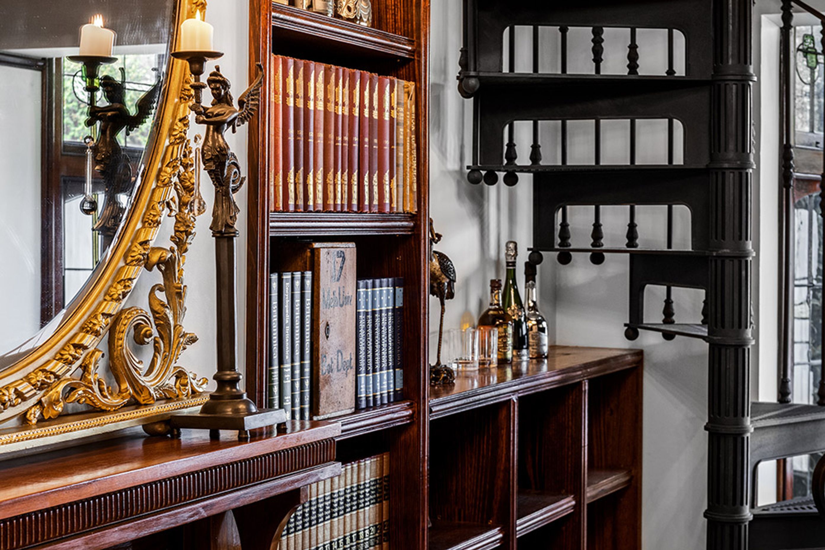 De Carle Library