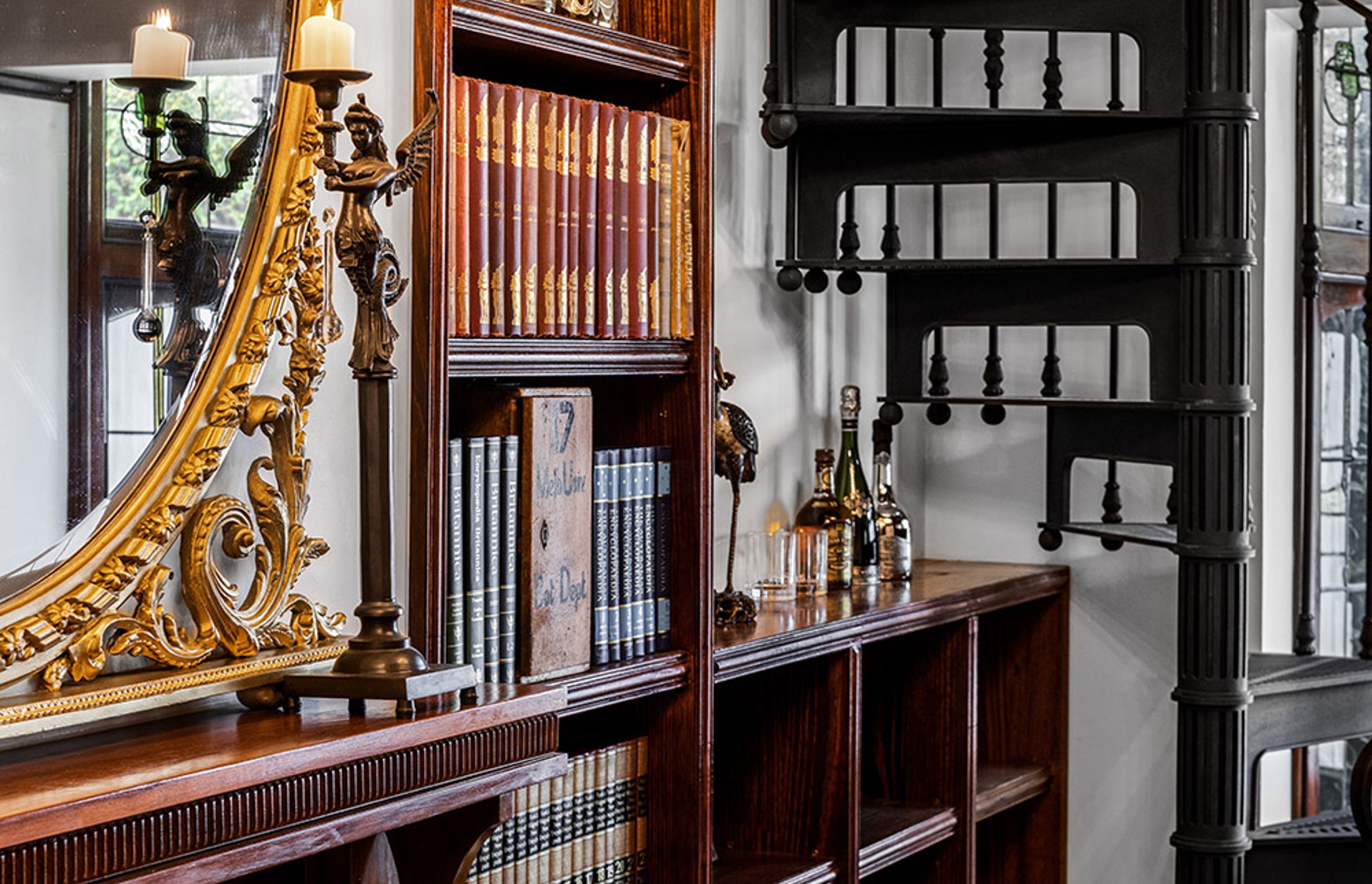 De Carle Library