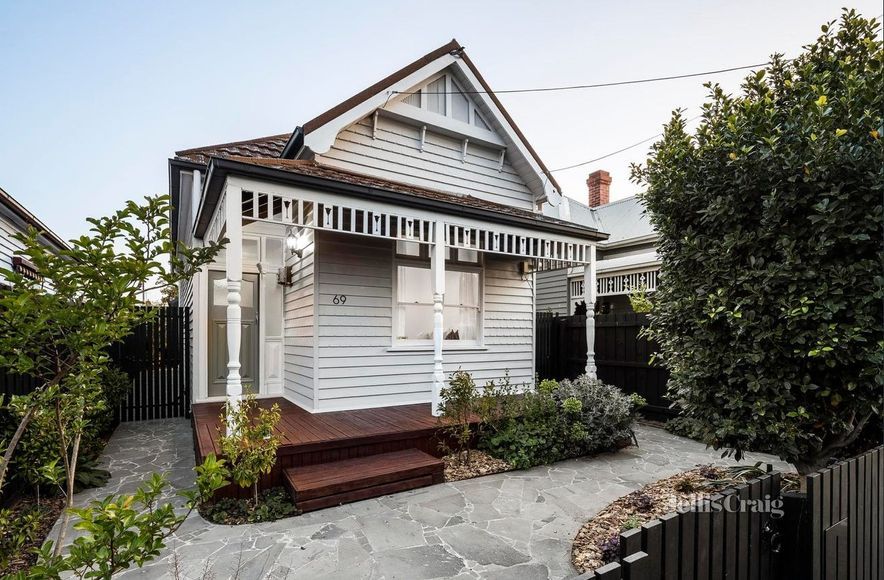Smith Street, Thornbury