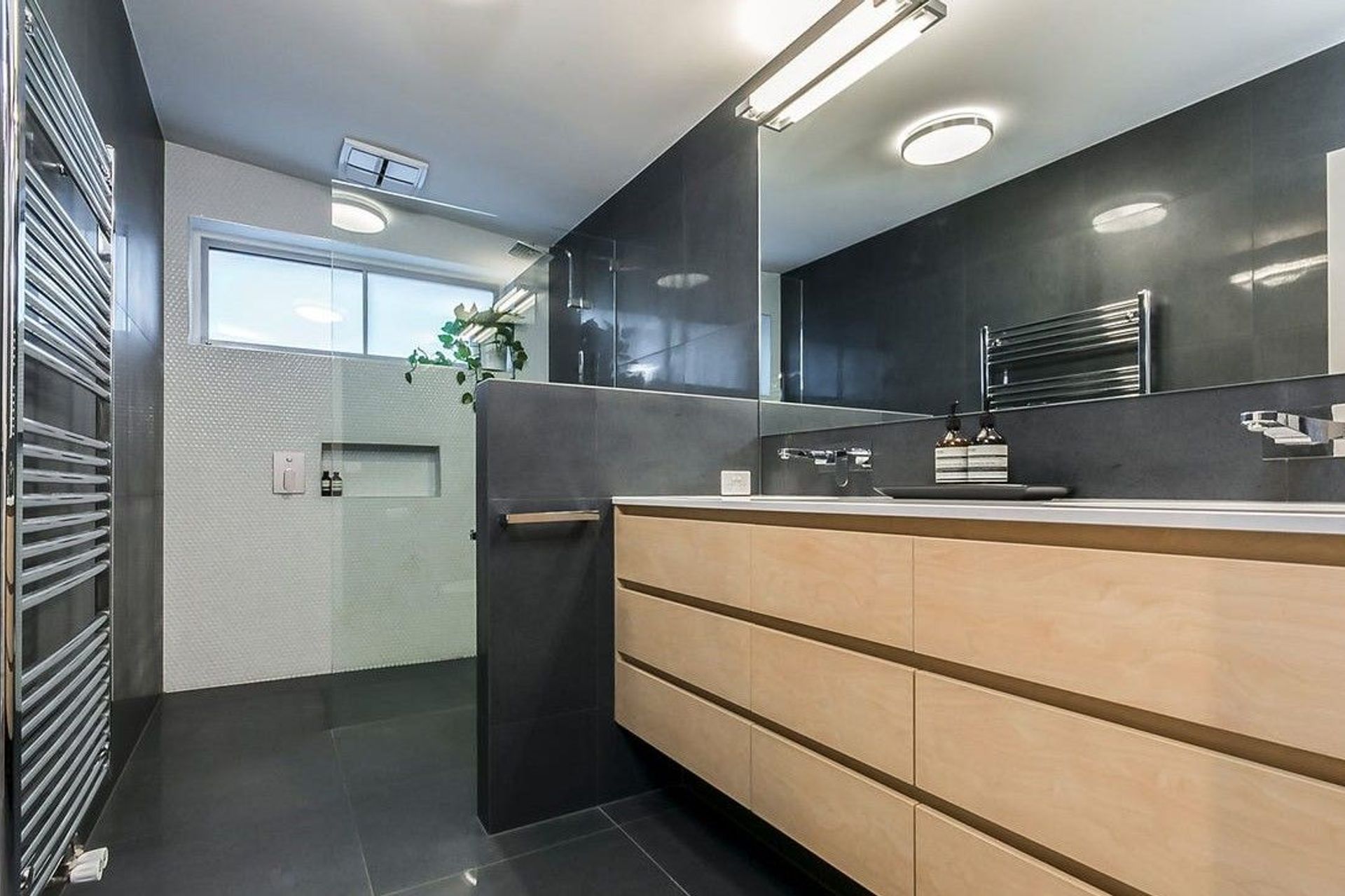 ^^ Geelong West Residence 3