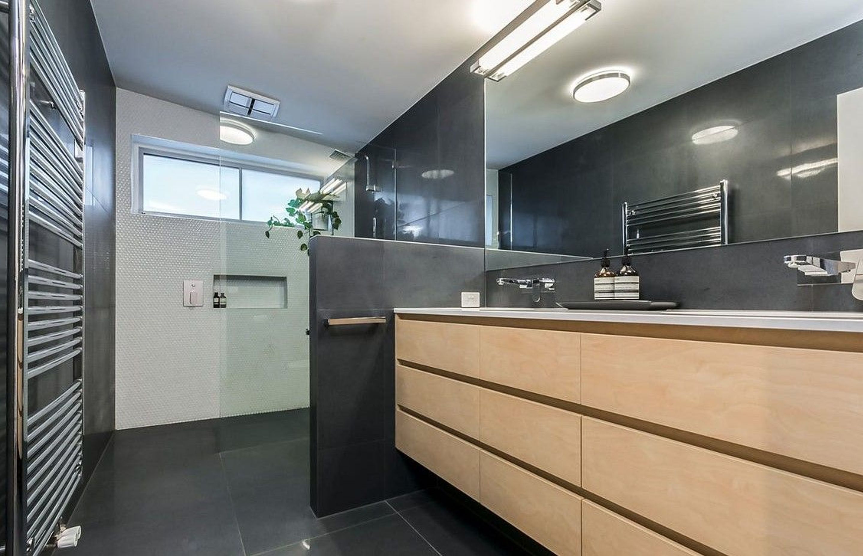 ^^ Geelong West Residence 3