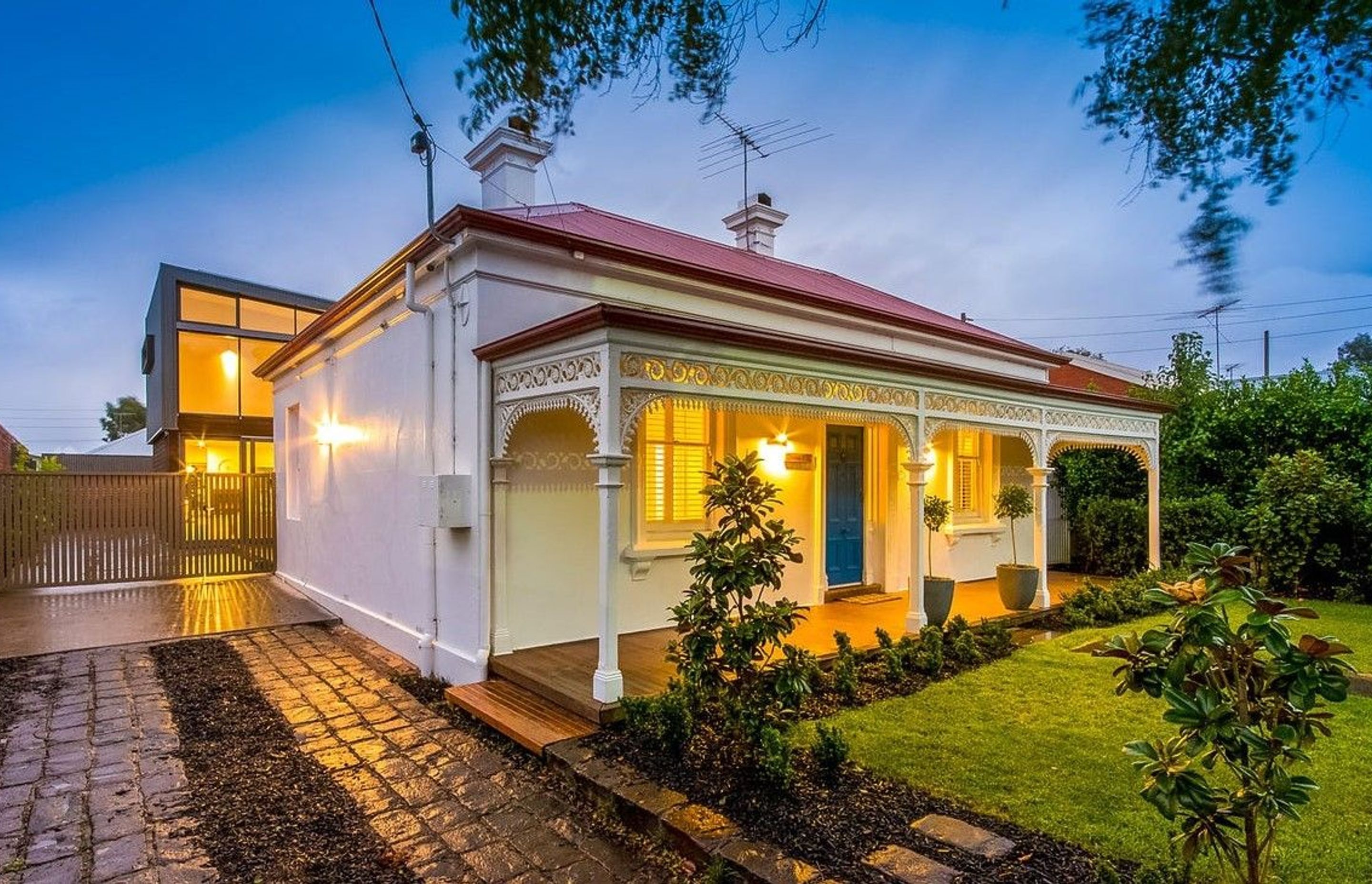 ^^ Geelong West Residence 3