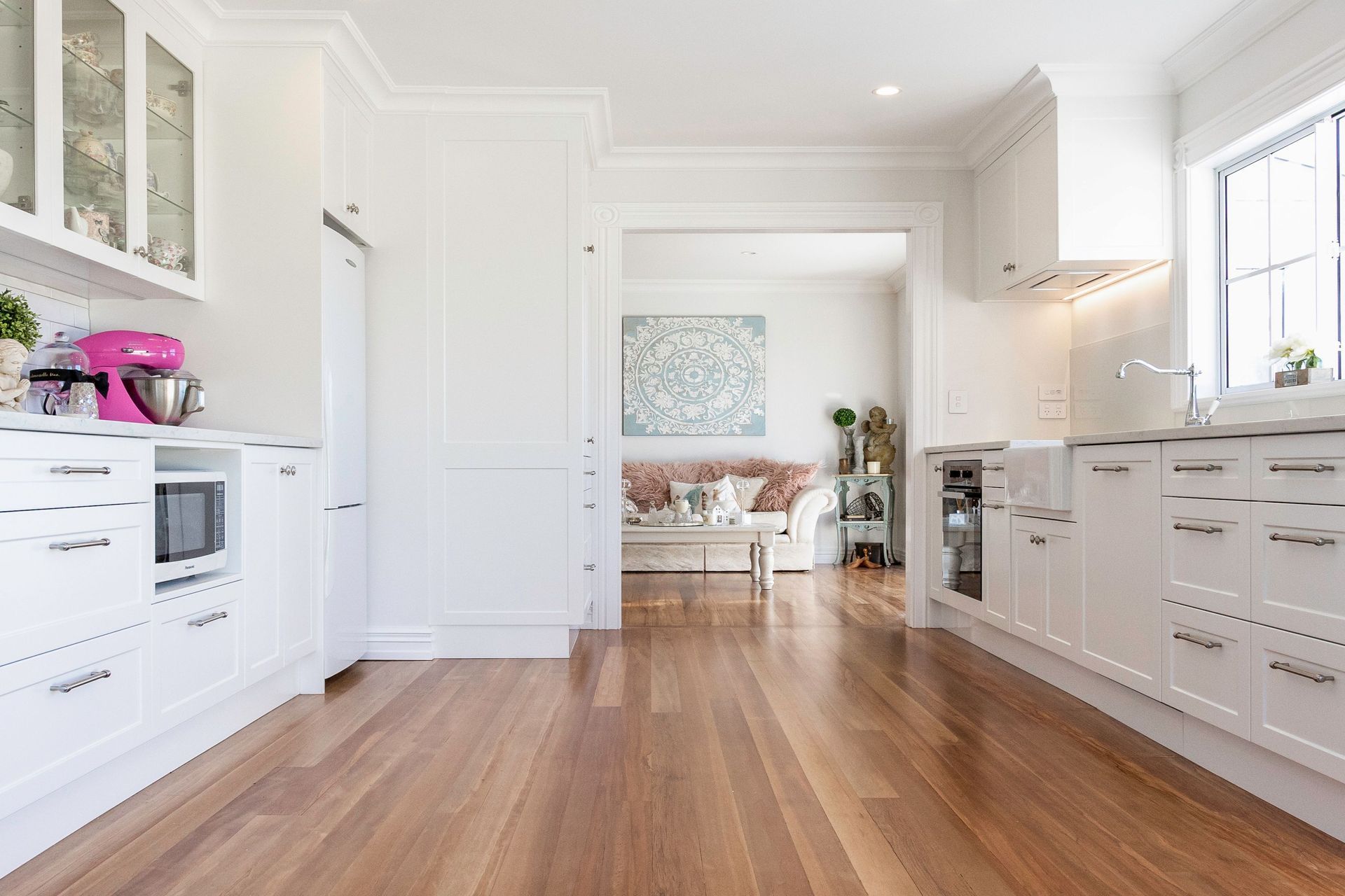 Hamptons-style Design Transforms 1980s Two-Storey Home