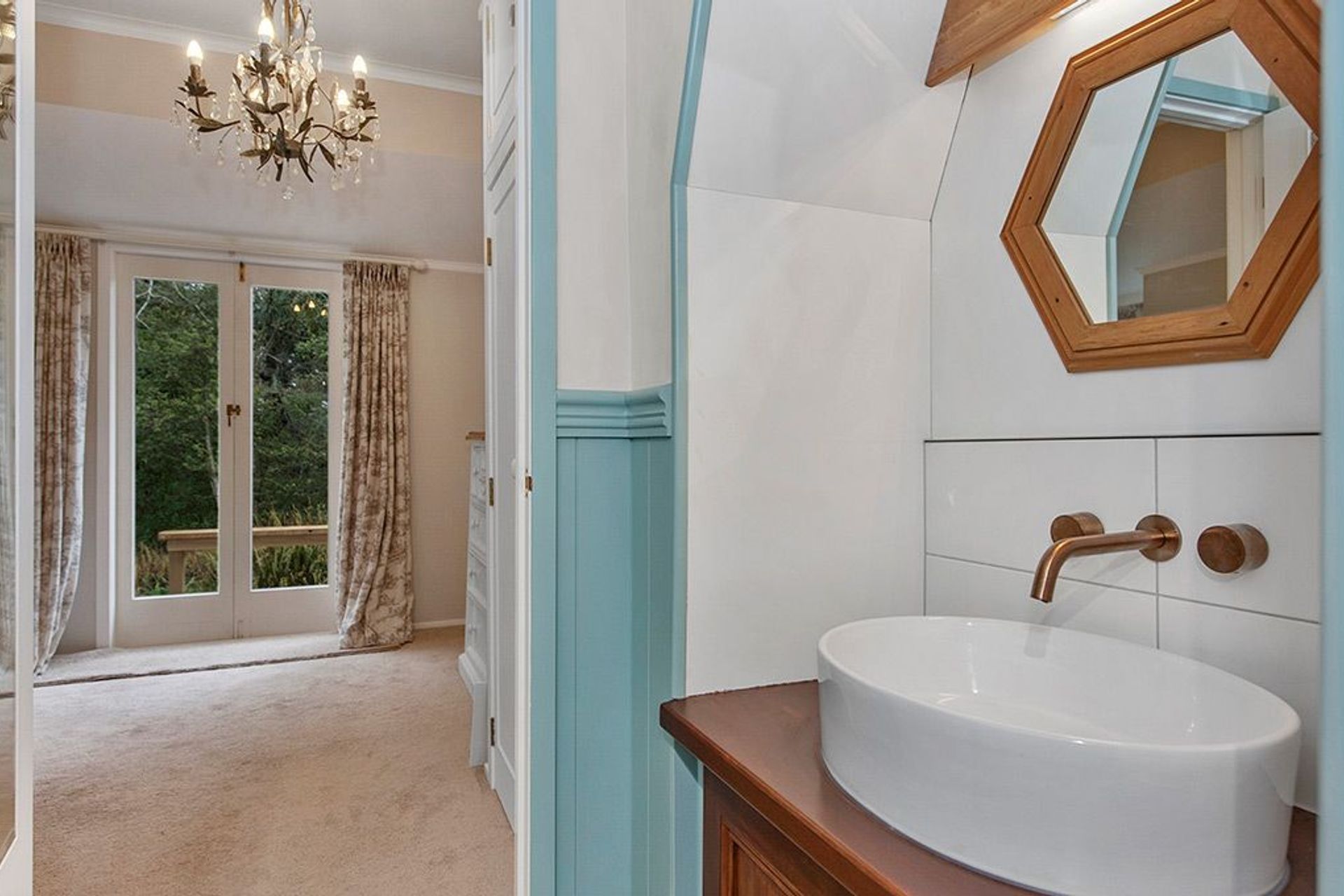 Ensuite gets Eclectic Update in Karapiro