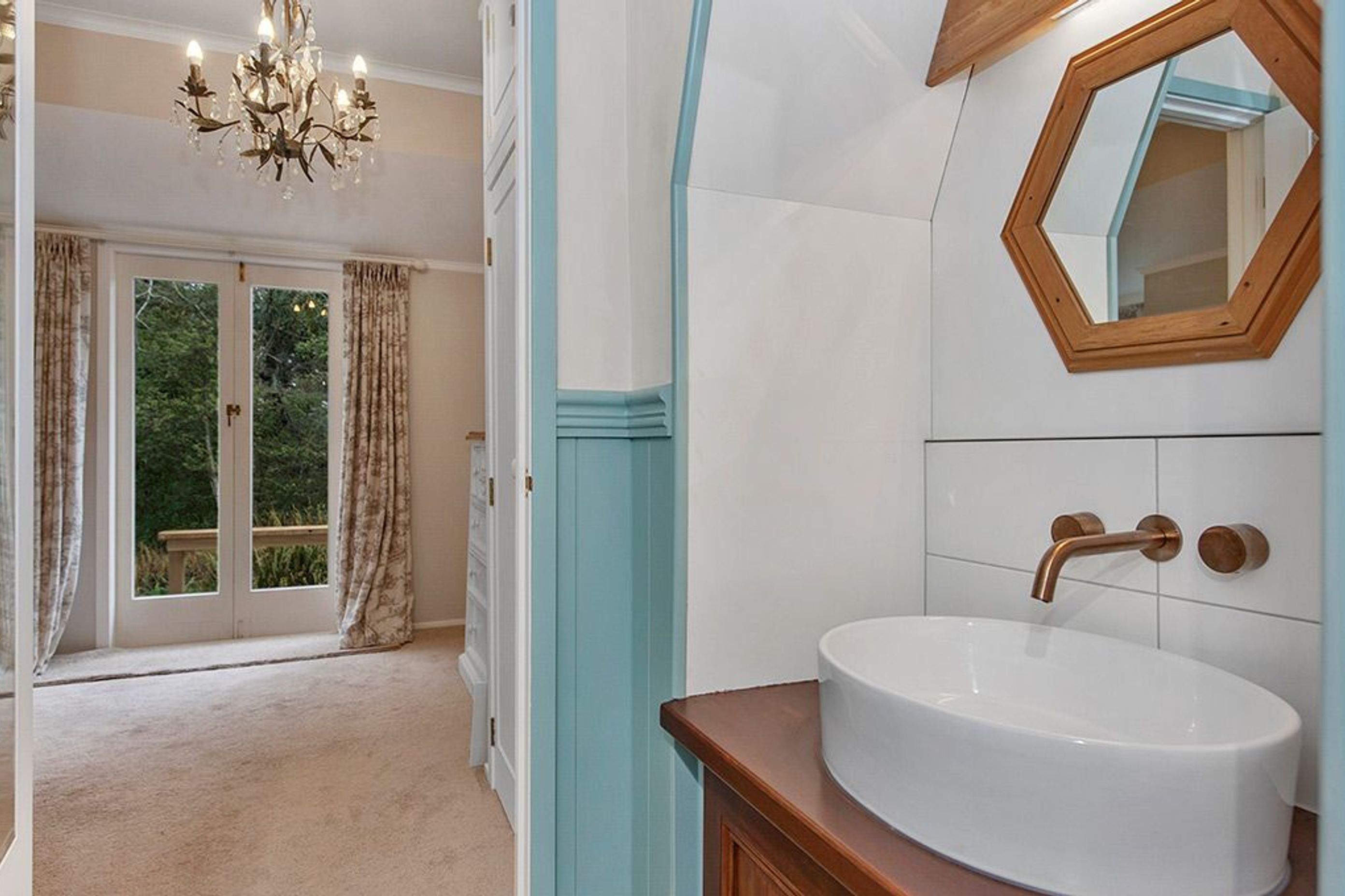 Ensuite gets Eclectic Update in Karapiro