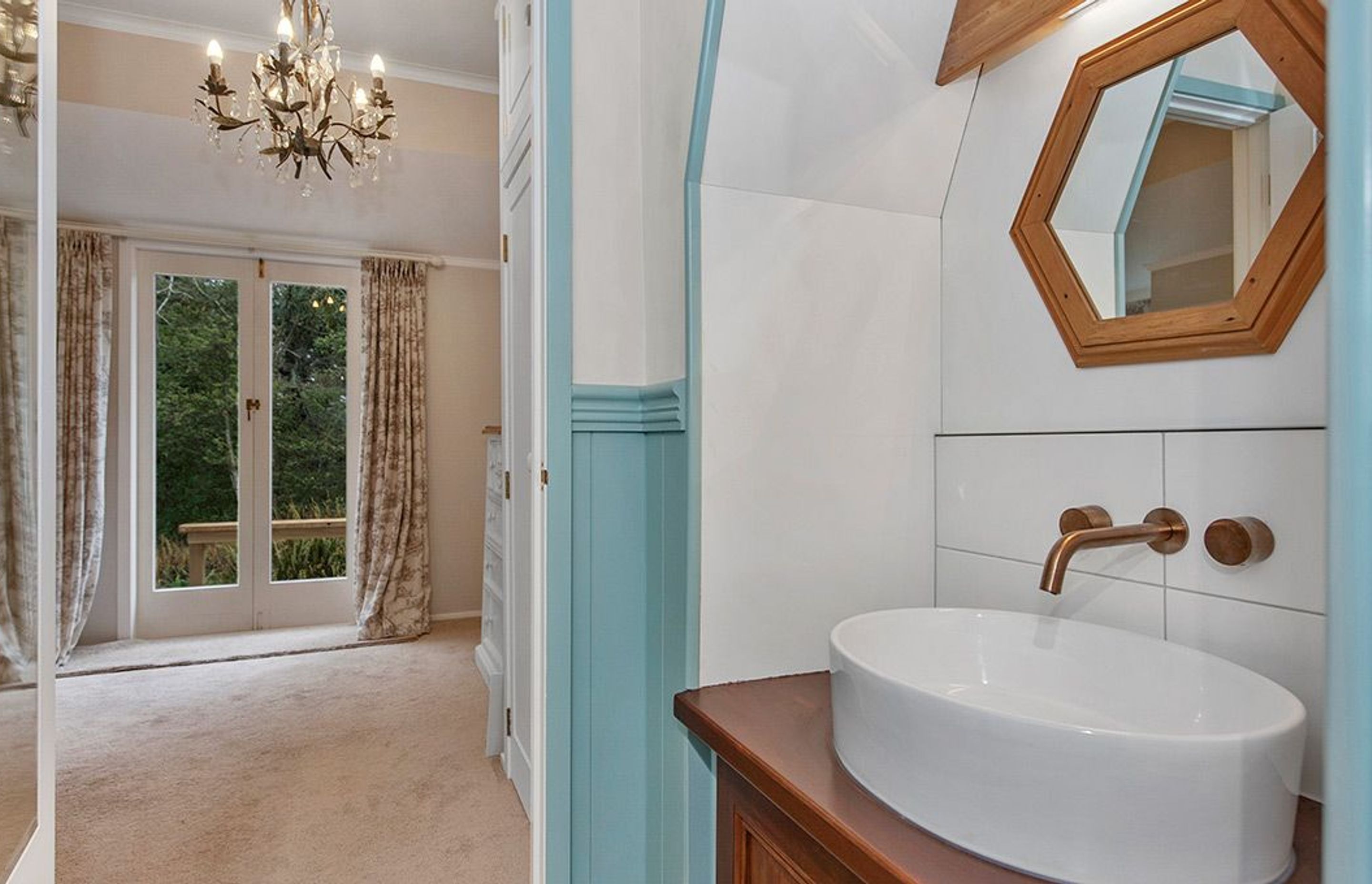 Ensuite gets Eclectic Update in Karapiro