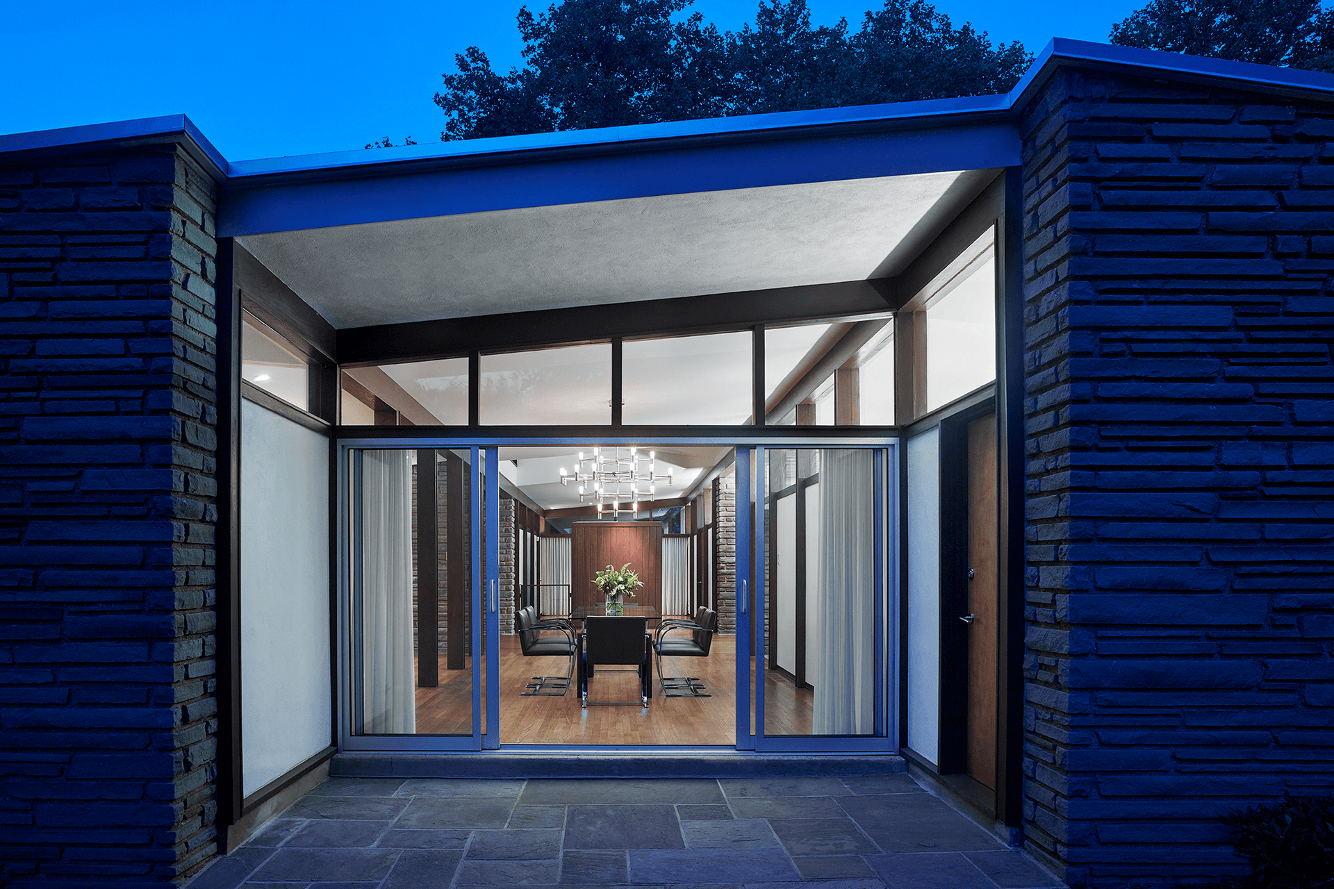 kYd-Kling-Midcentury-Renovation-01.png