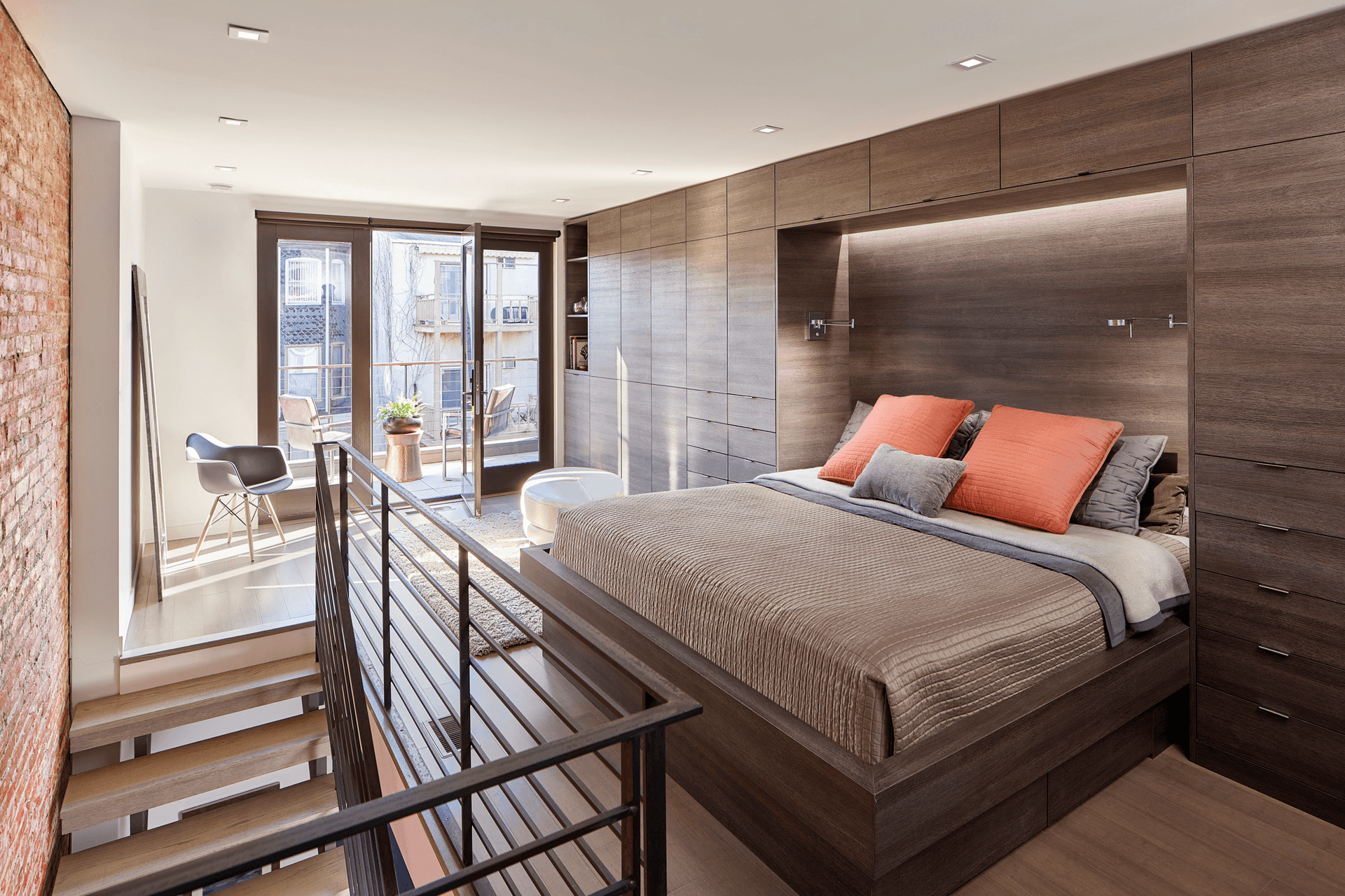kYd-Logan-Square-Town-House-11.png