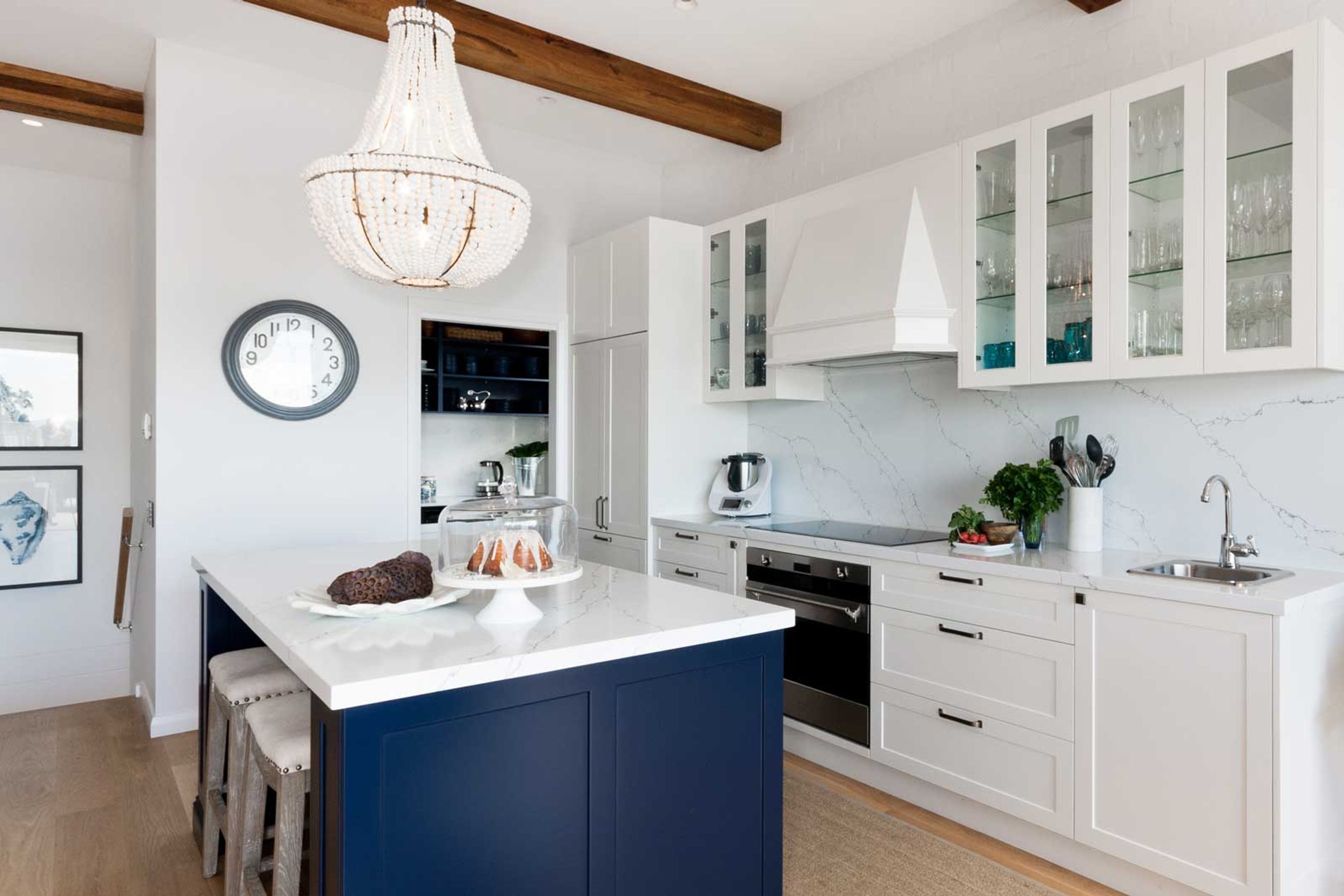 kitchen-design-palm-beach-fisher-paykel-dulux-polyurethane-quantum-quartz-miele-smeg-blanco-blum-03.jpg