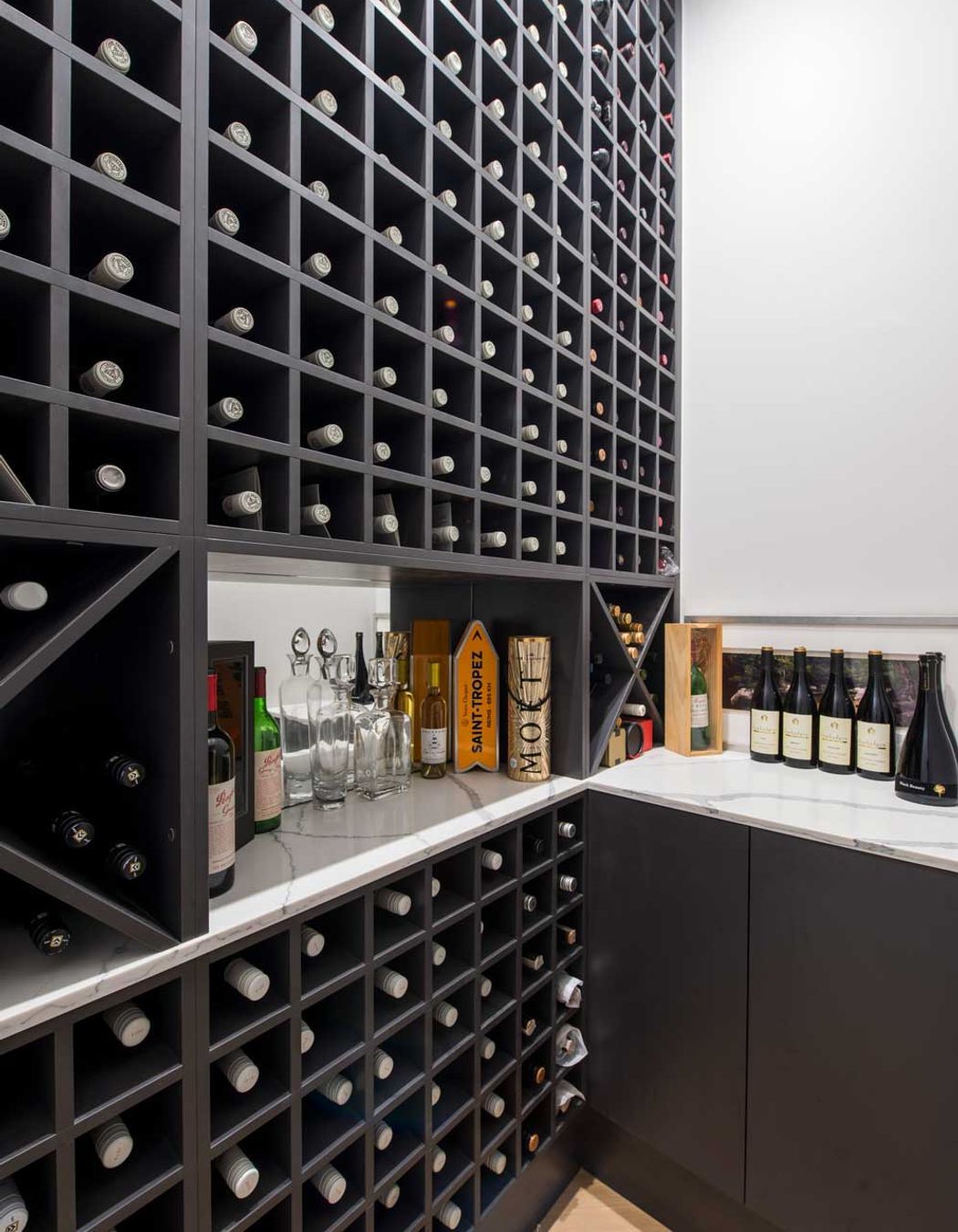 kitchen-design-sydney-luxury-classic-shaker-wine-cellar-storage-vzug-liebherr-blum-10.jpg