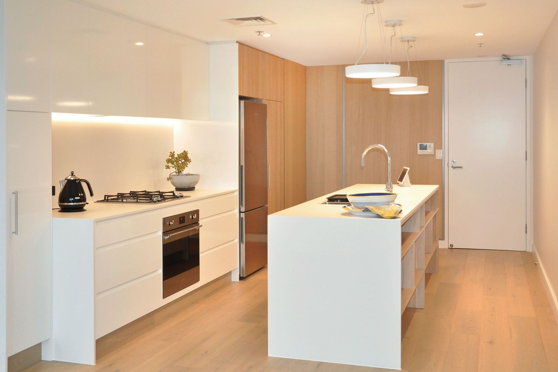 kitchen-entry-DSC1425-Edit-v3.jpg