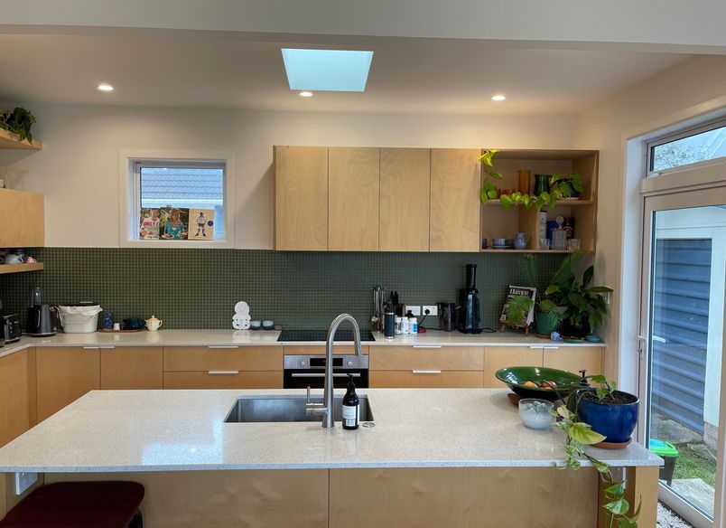 Te Atatu Peninsula House