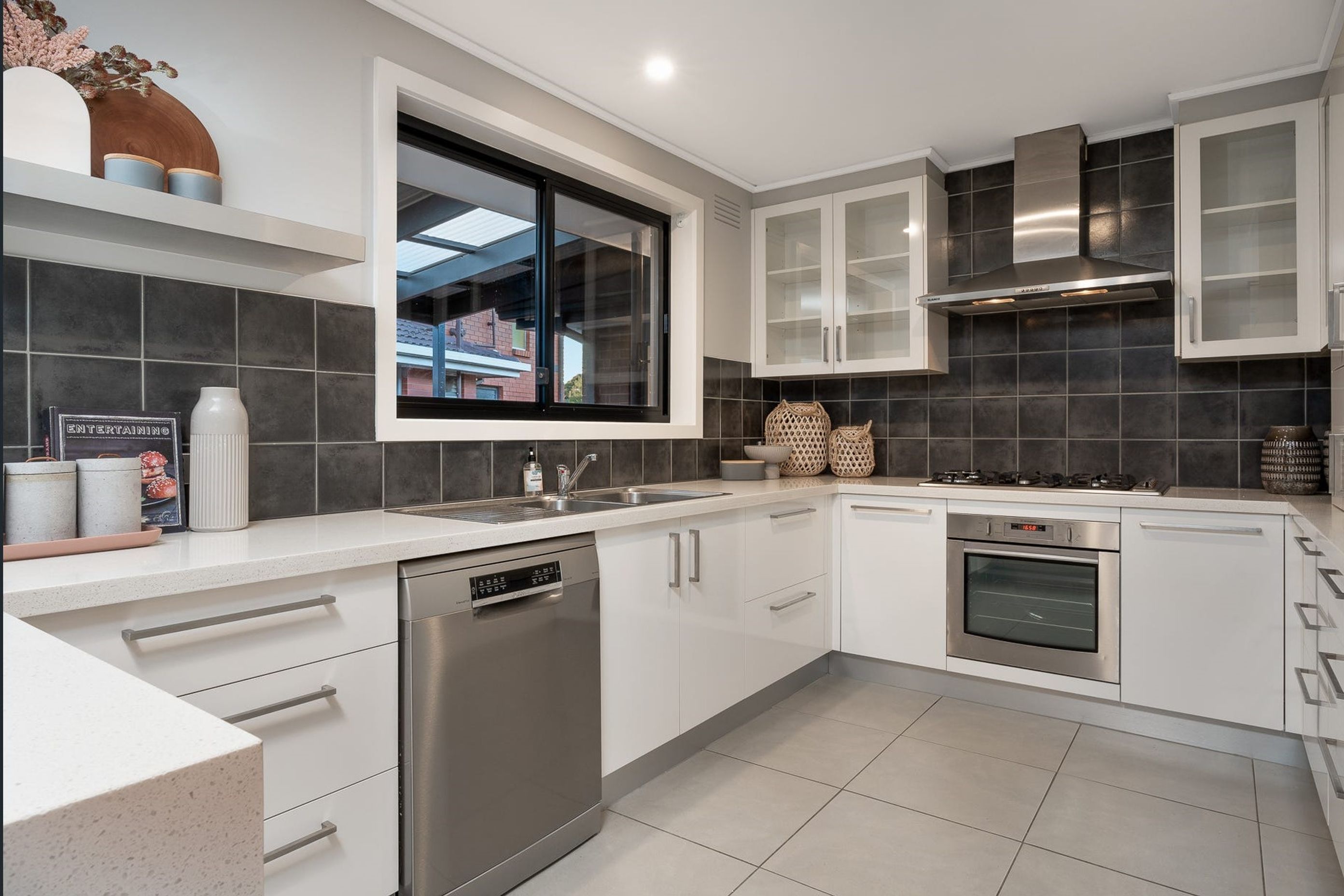 kitchen2-v8.jpg