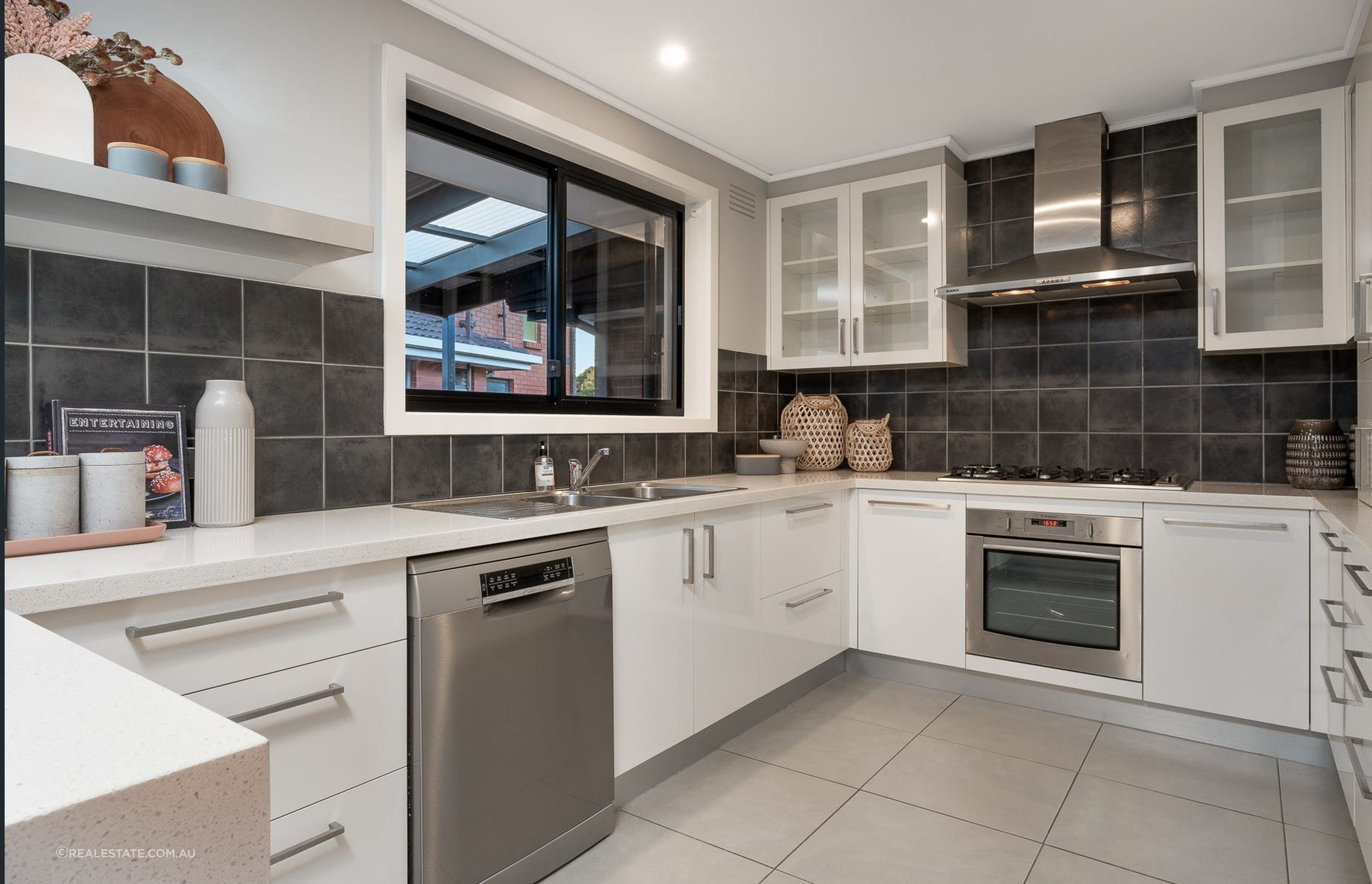 kitchen2-v8.jpg