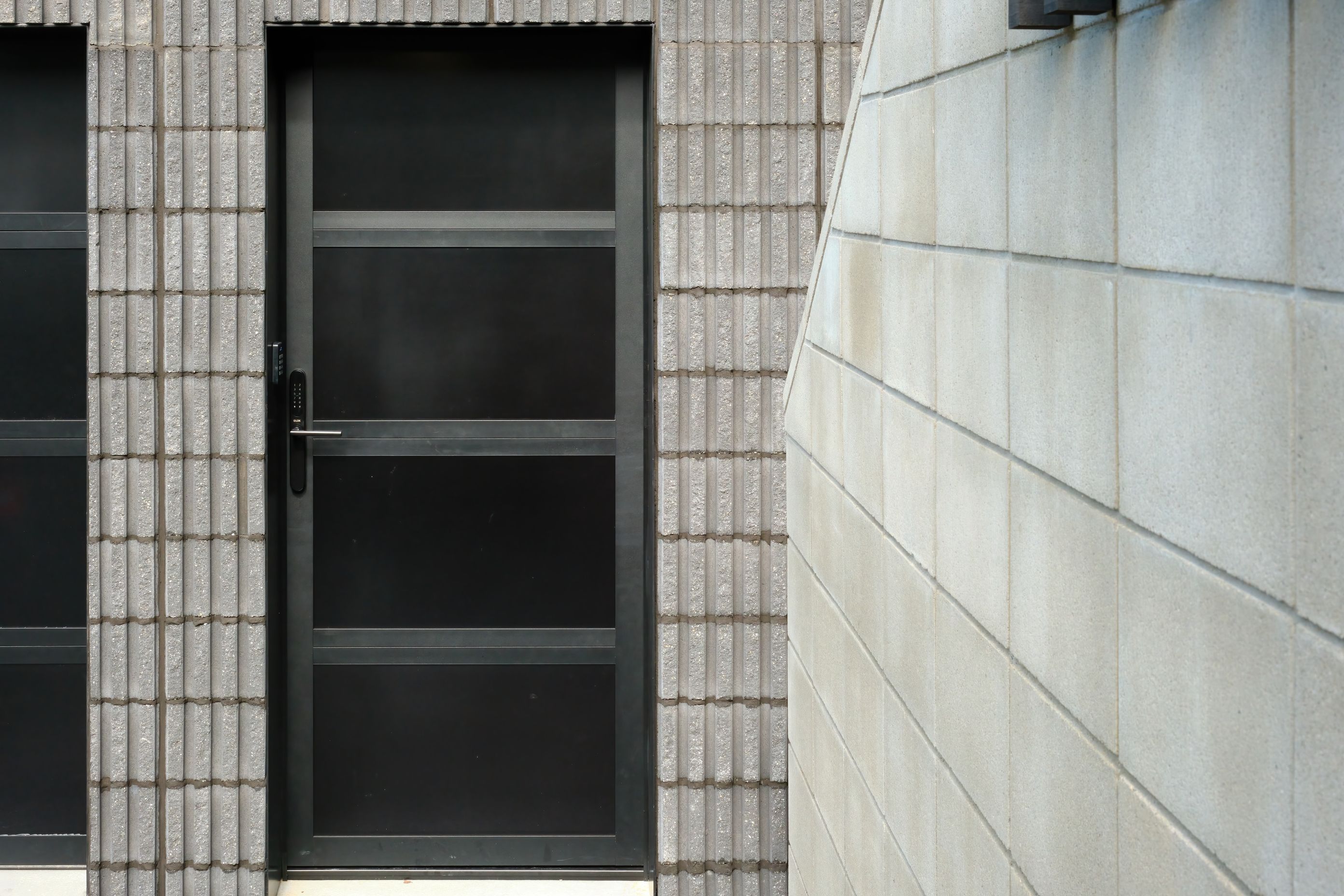 loch-view-queenstown-translucent-door.jpg