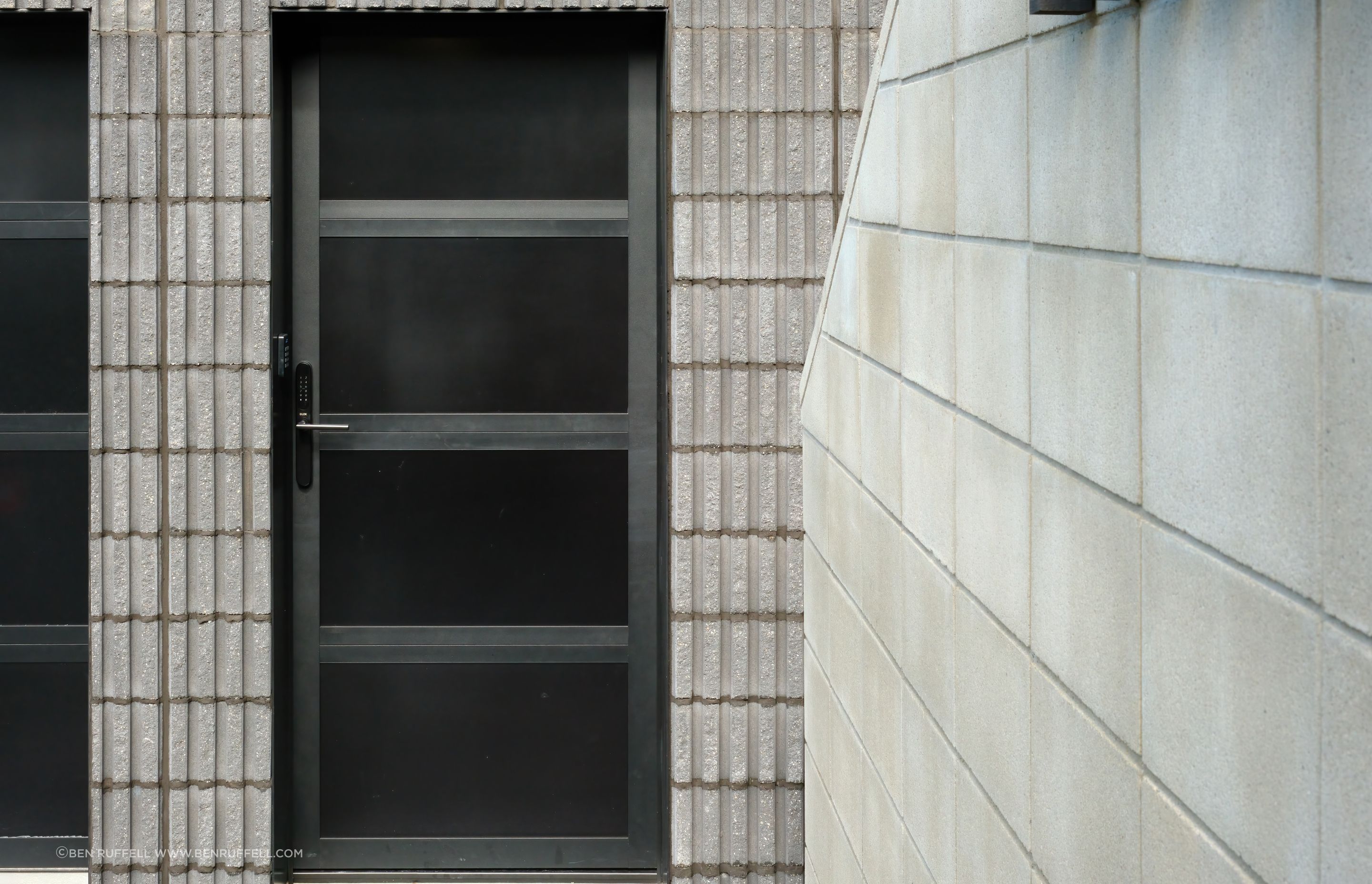 loch-view-queenstown-translucent-door.jpg