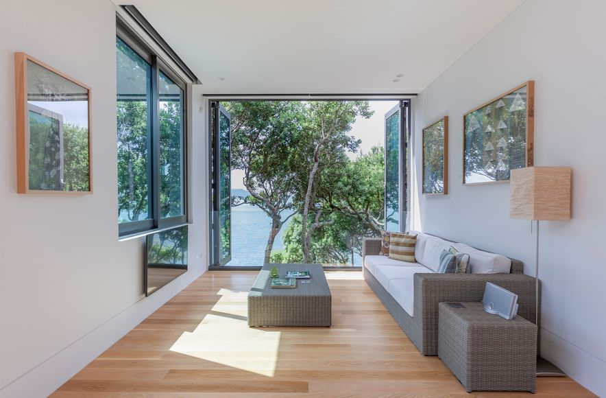Castor Bay Home, Auckland