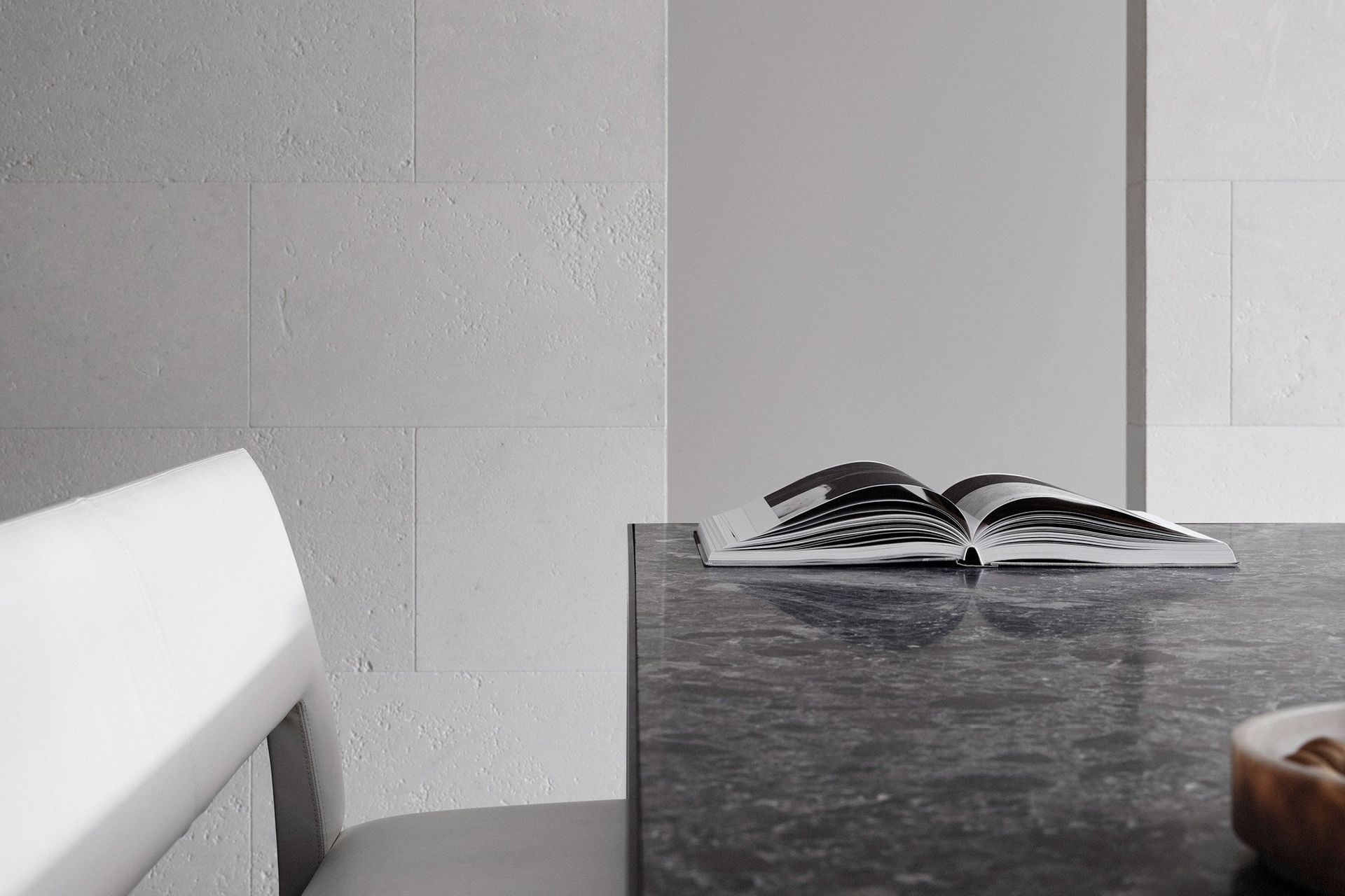 mathieson-kings-cross-apartment-05-272115.jpg