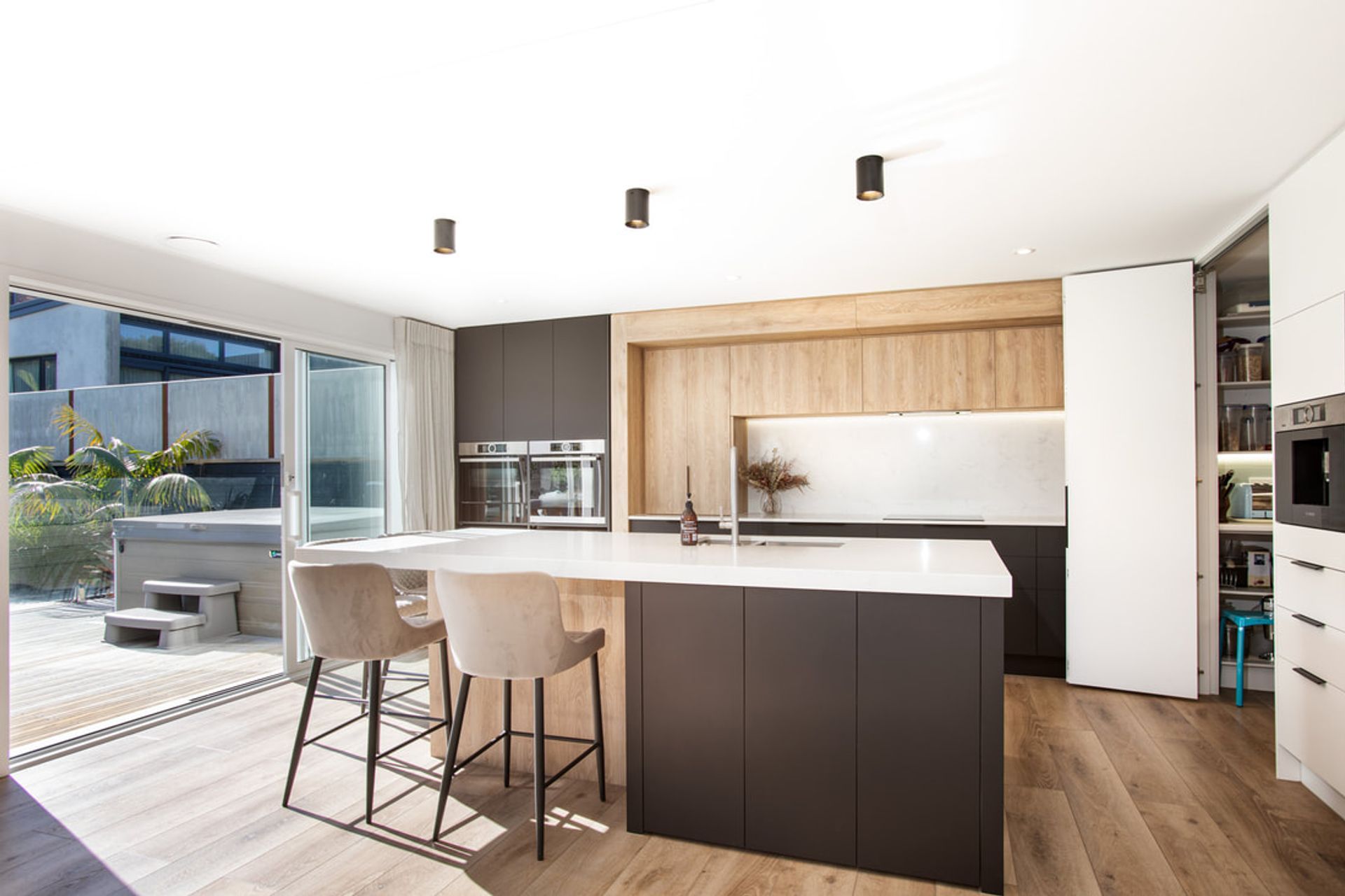 Complete Refurbishment Provides Perfect Indoor, Outdoor Flow!