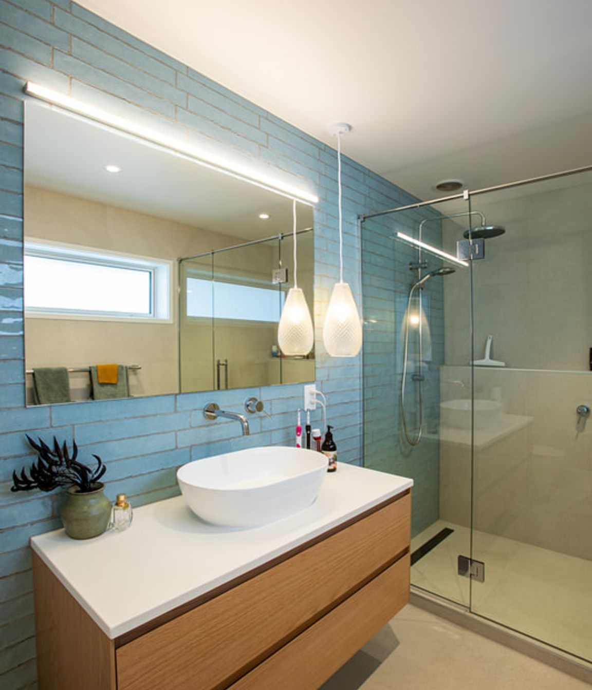 Complete Refurbishment Provides Perfect Indoor, Outdoor Flow!