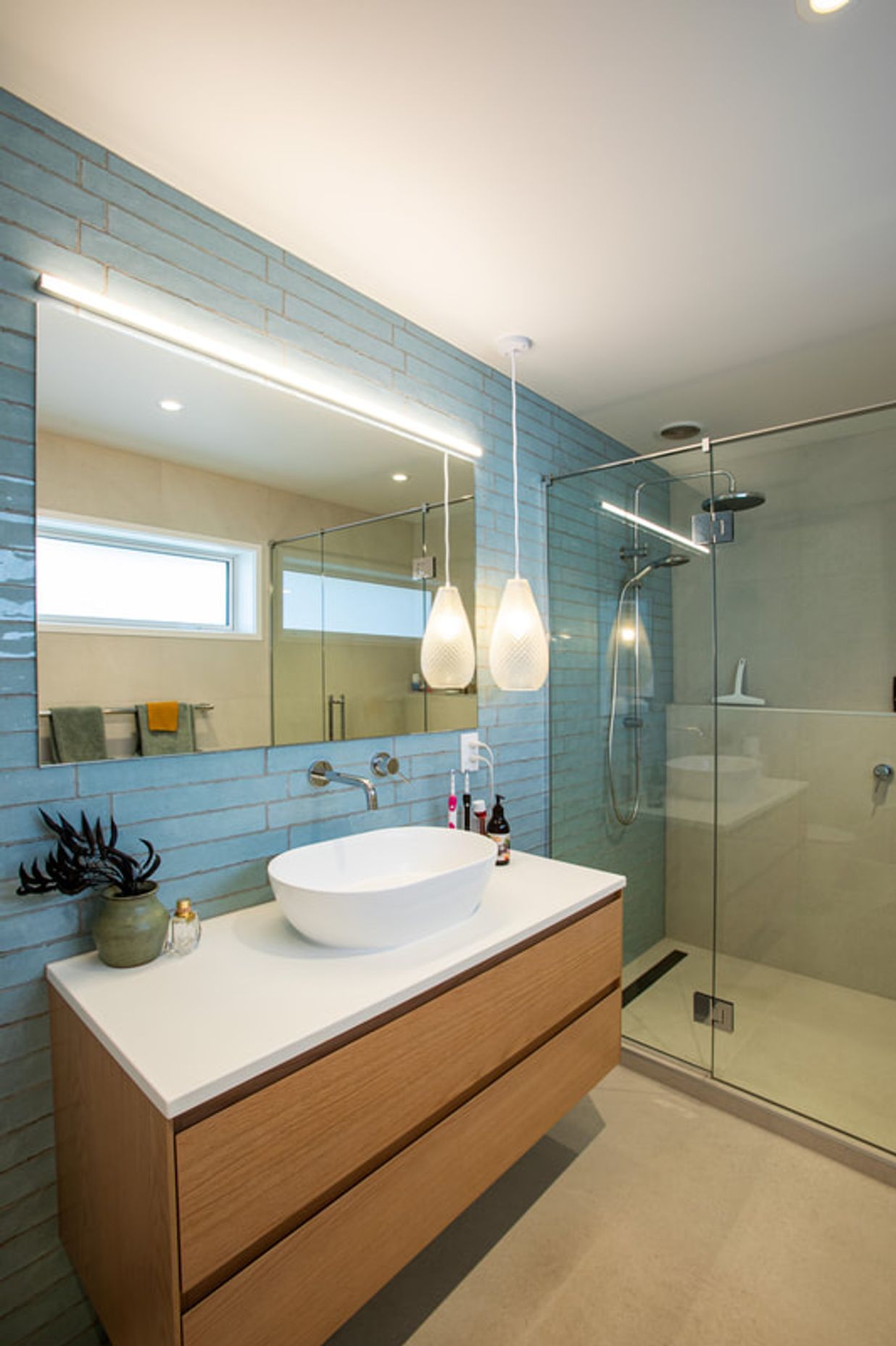 Complete Refurbishment Provides Perfect Indoor, Outdoor Flow!