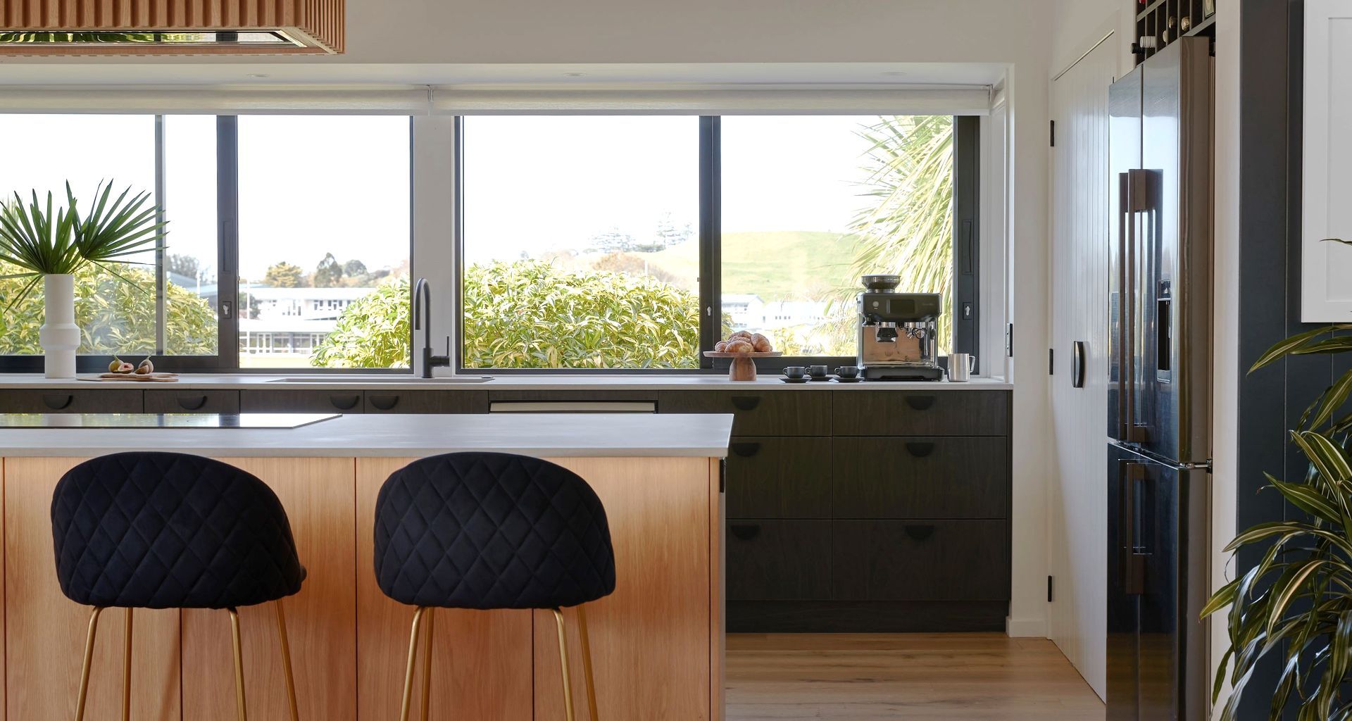 Mid Century Beach House, Glendowie banner