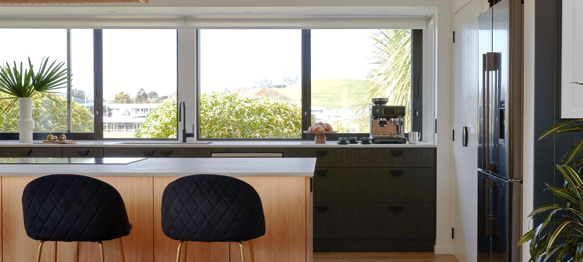 Mid Century Beach House, Glendowie banner