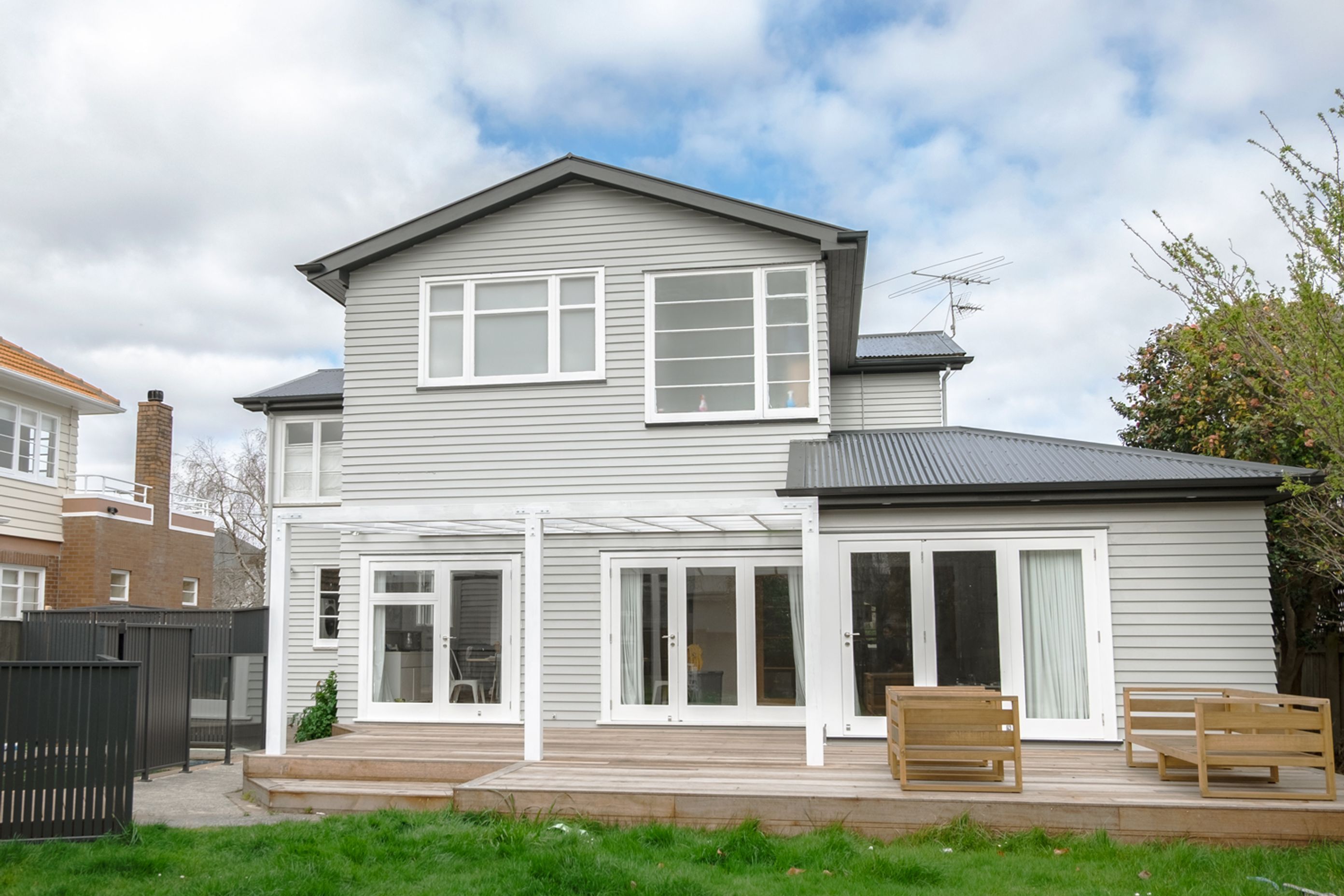 Toon Crescent, Epuni