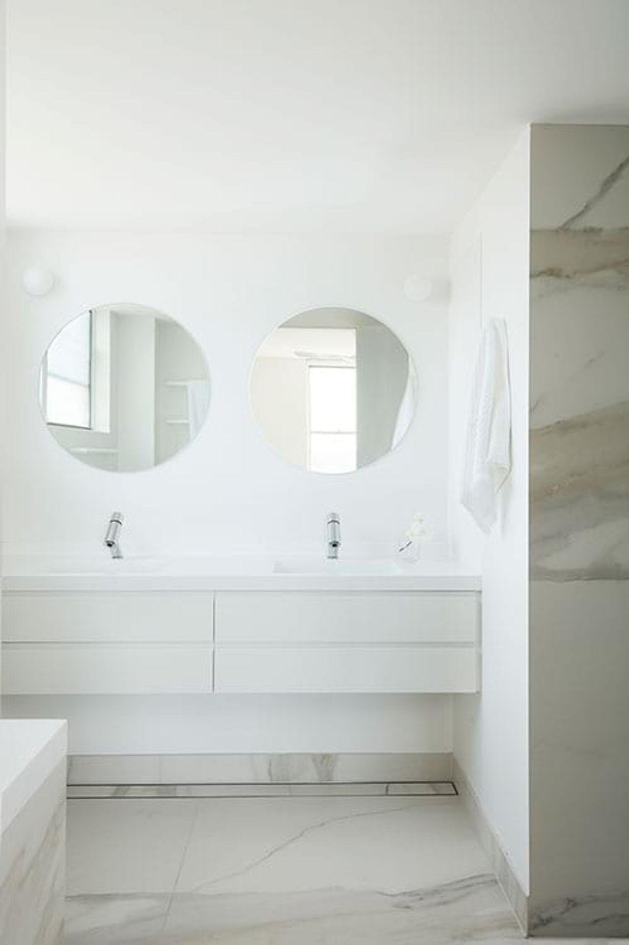 Elizabeth Bay Apartment